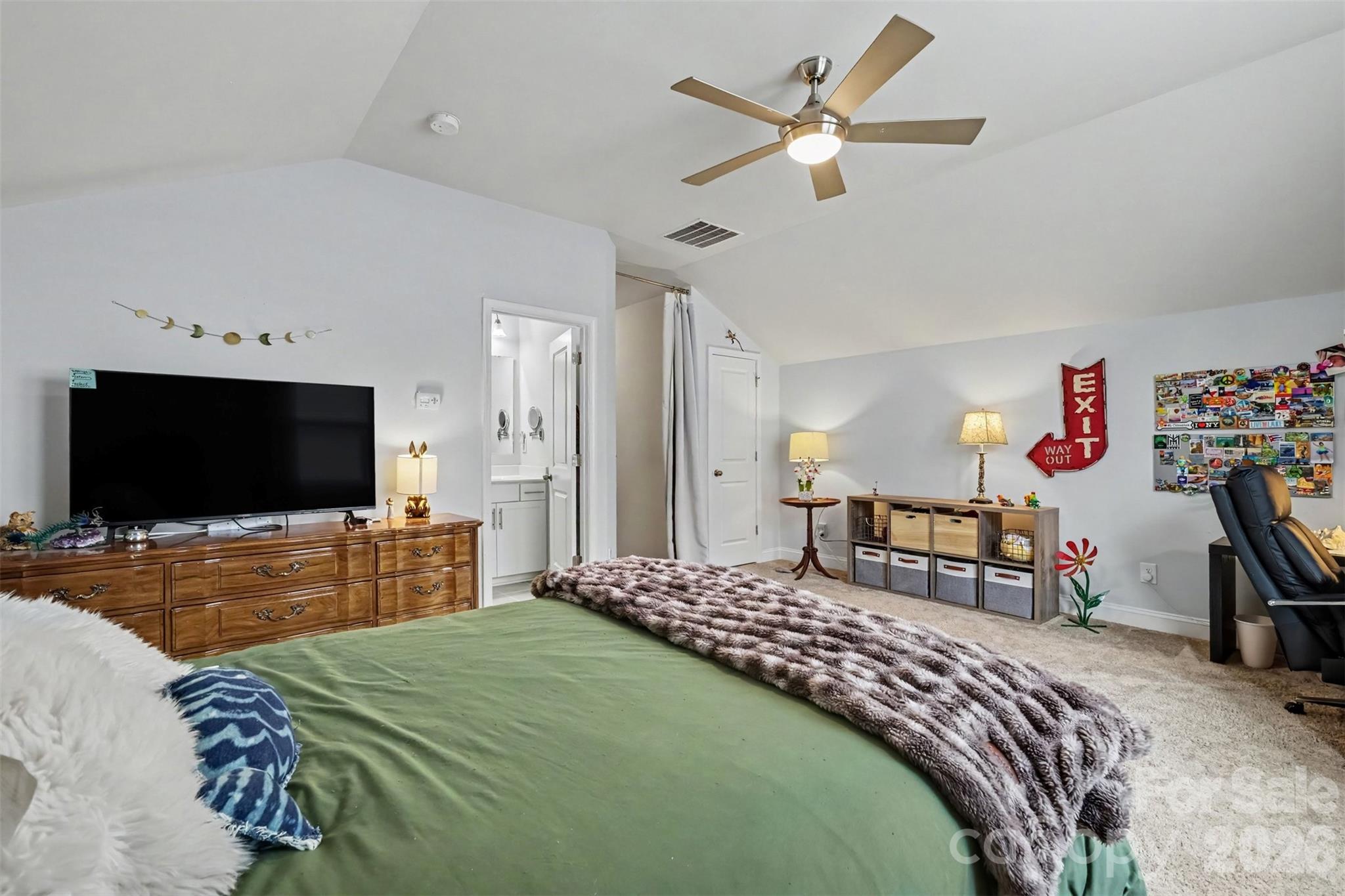 Upstairs bedroom suite/bonus - 402 Dudley Drive, Fort Mill