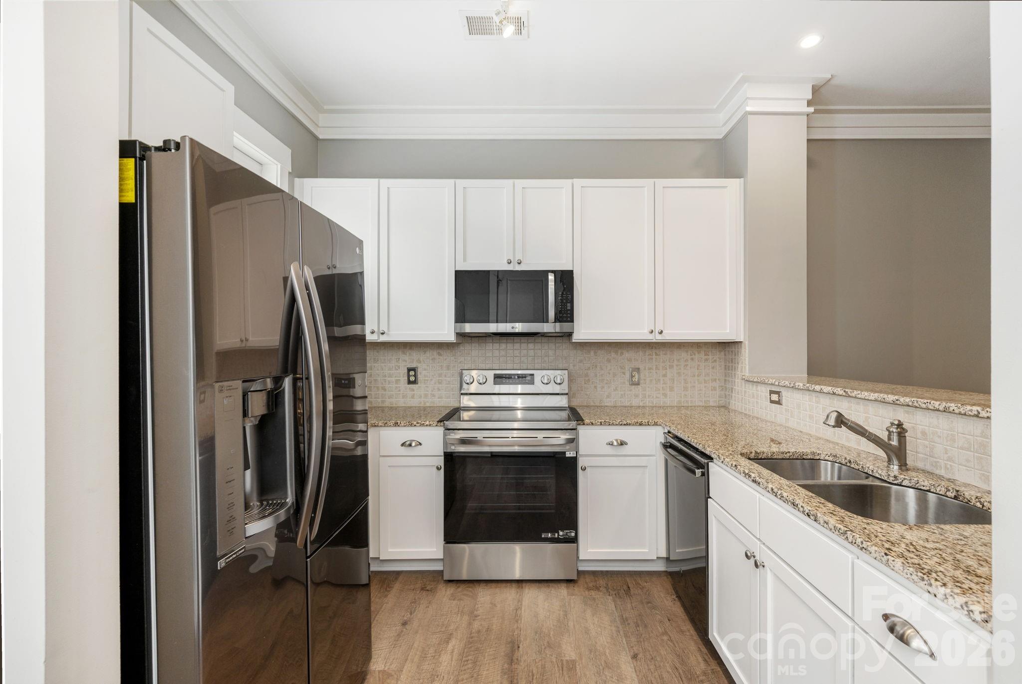 Condominium at 69 Stamford Street, Asheville, photo 15 of 29