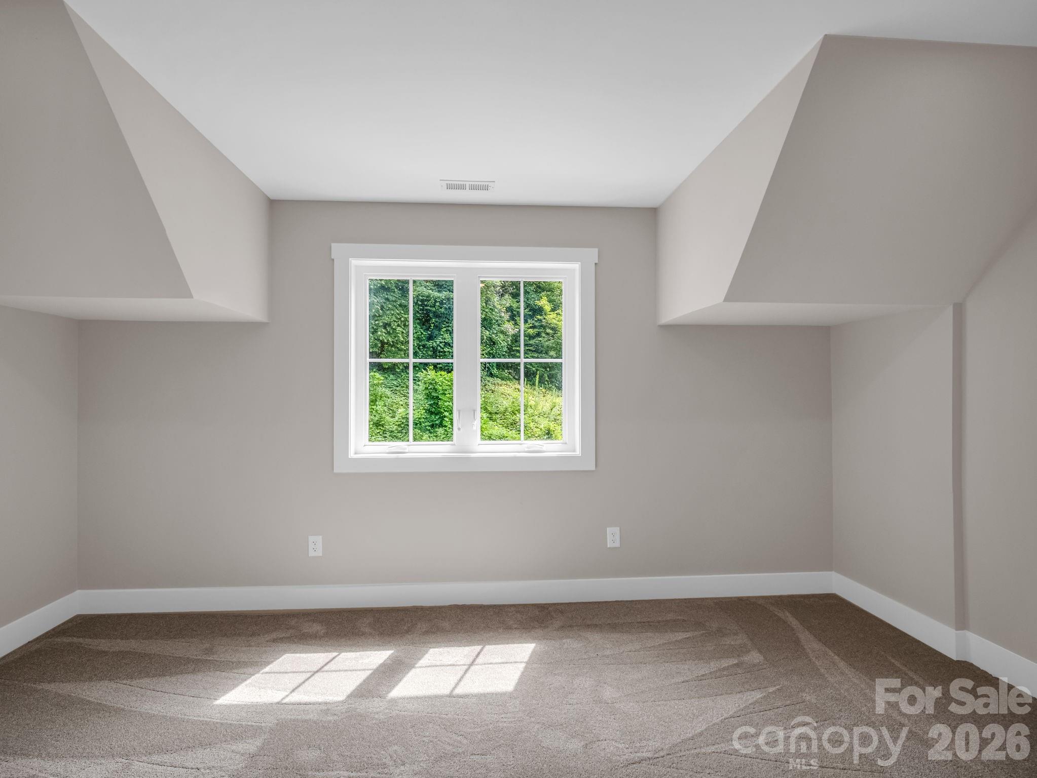 Single Family Residence at 50 Stone Crest Mountain Drive, Black Mountain, photo 23 of 47