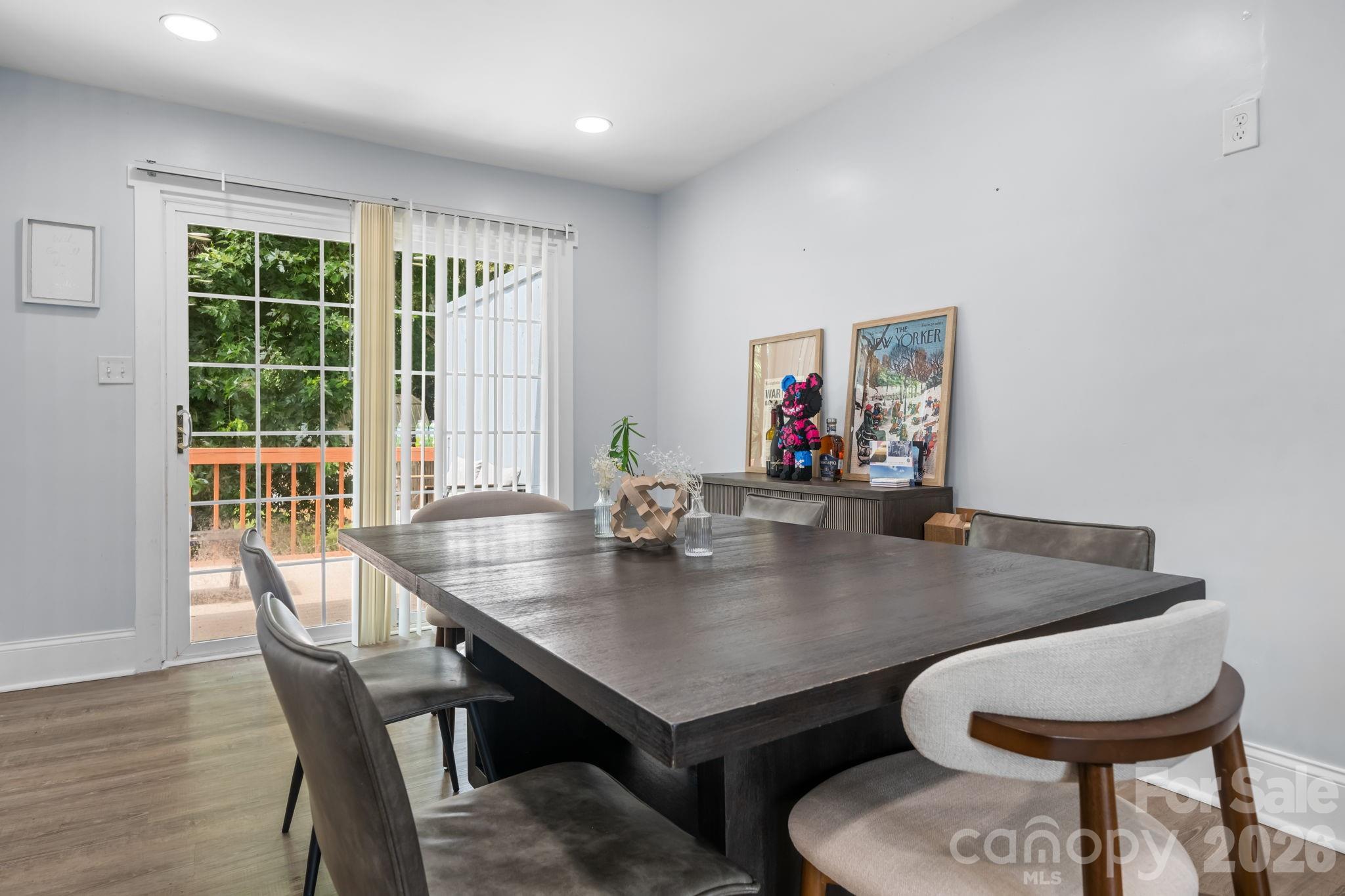 Single Family Residence at 1197 Zion Church Road, Hickory, photo 9 of 28