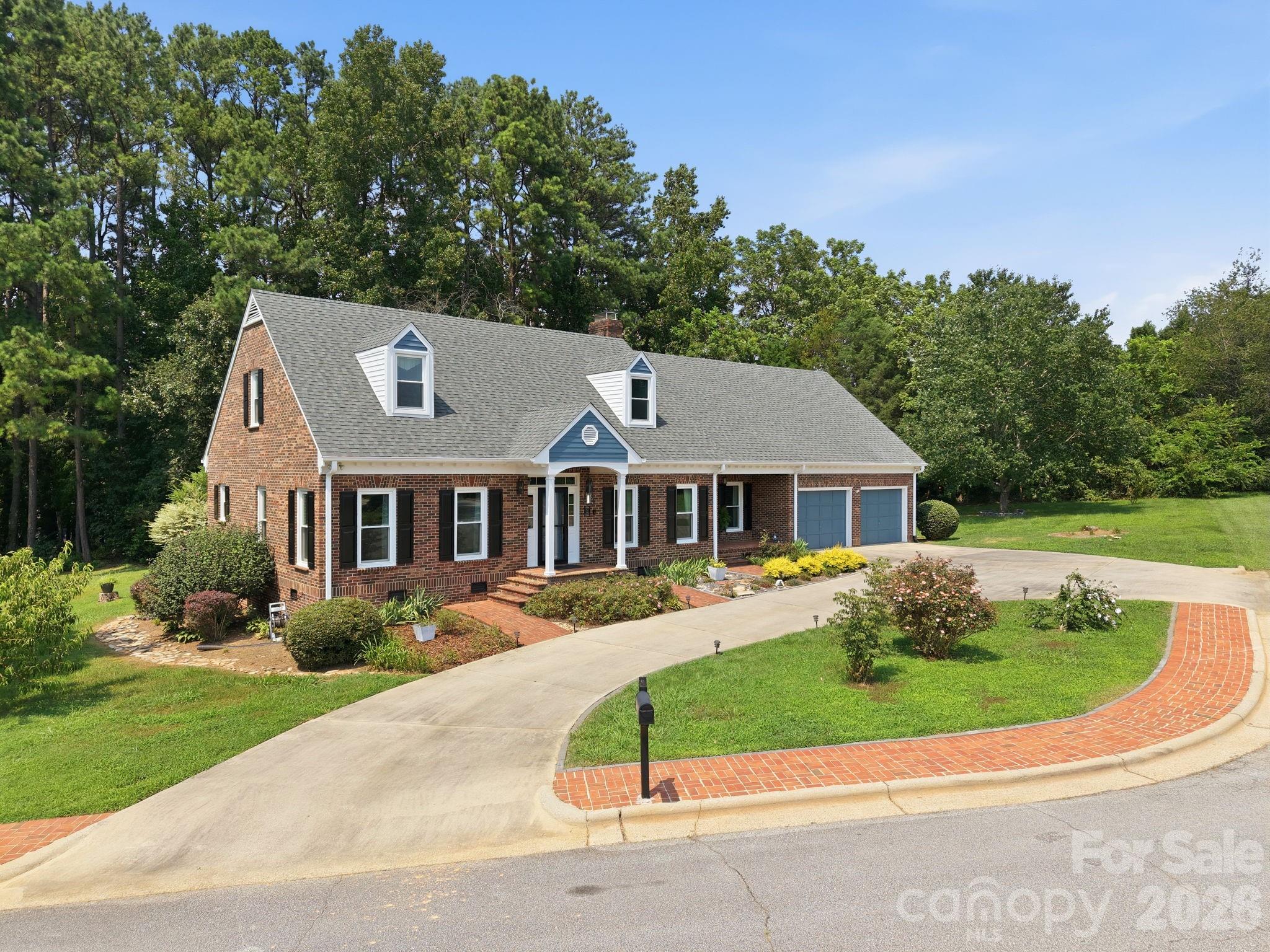 Single Family Residence at 100 Arabian Lane, Salisbury, photo 2 of 46