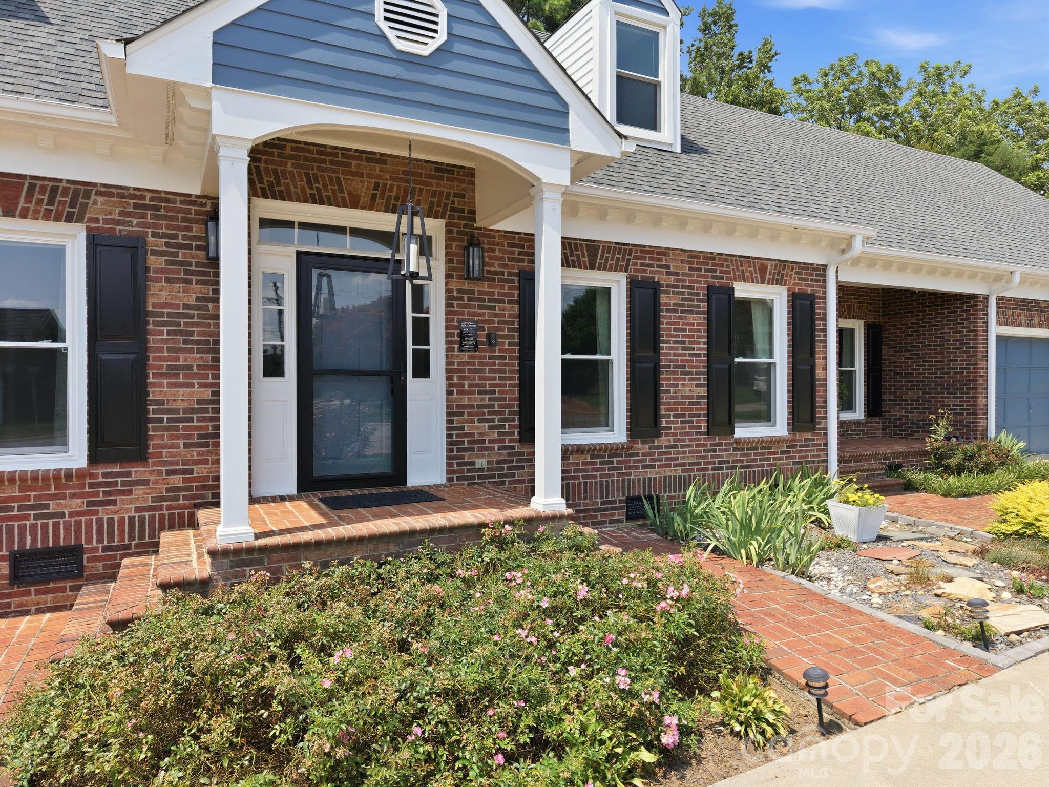 Single Family Residence at 100 Arabian Lane, Salisbury, photo 7 of 46