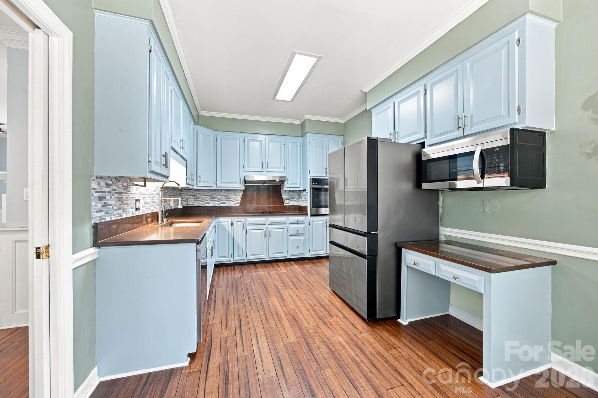 Single Family Residence at 100 Arabian Lane, Salisbury, photo 16 of 46