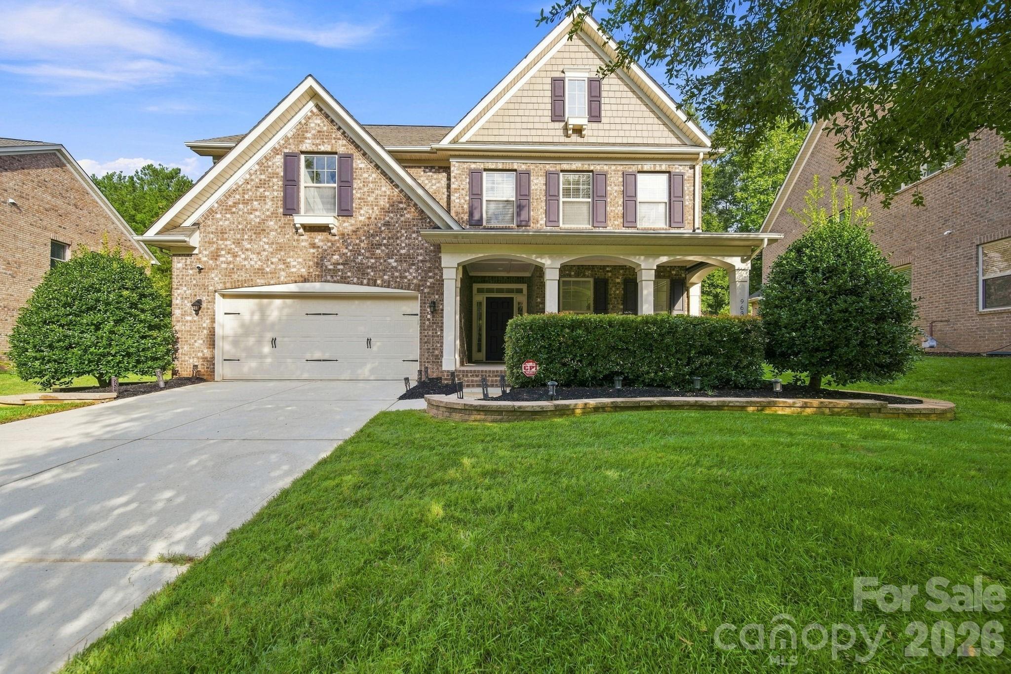 Single Family Residence at 963 Rock Forest Way, Fort Mill, photo 2 of 44