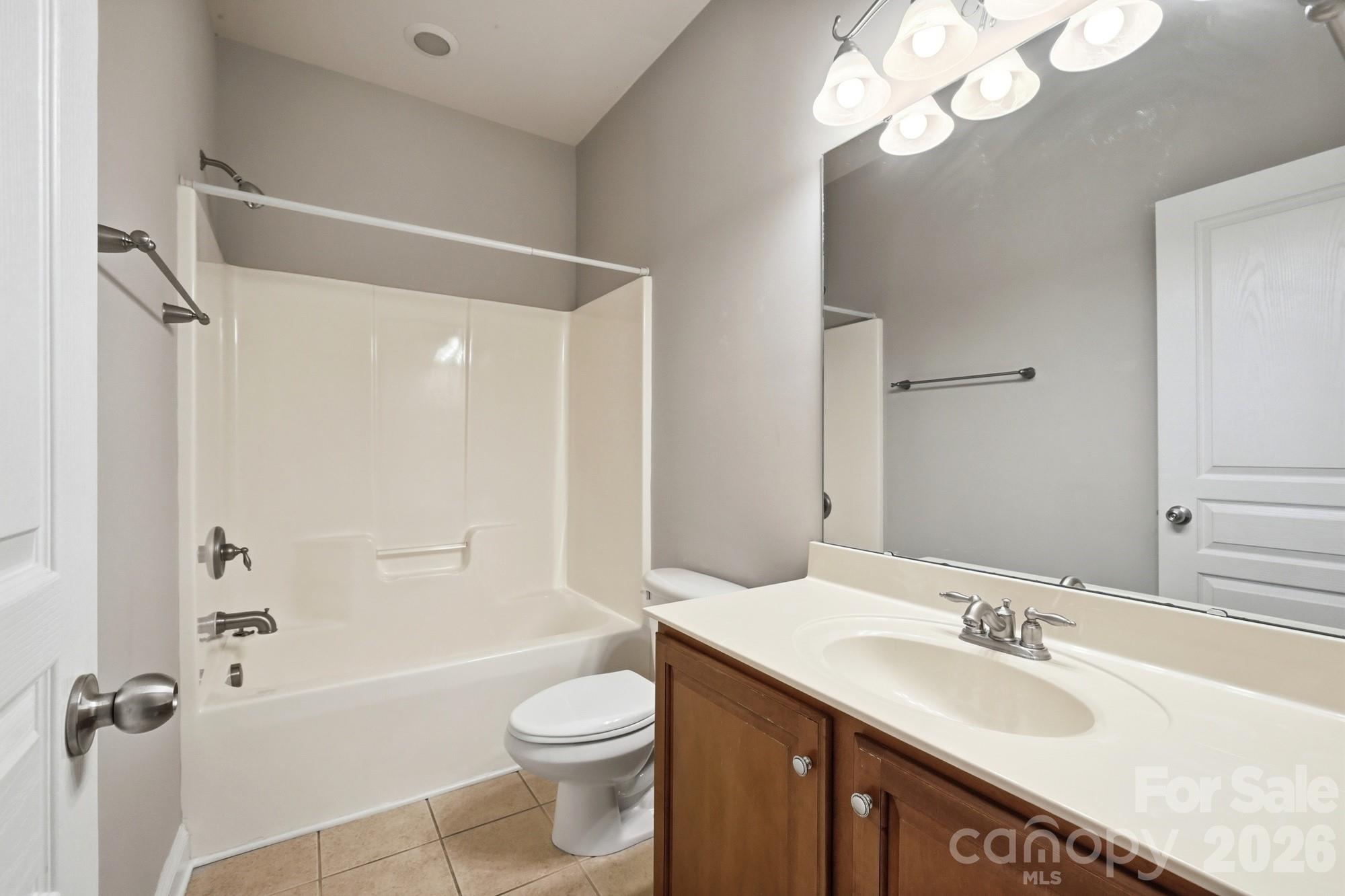 Second upstairs full bathroom - 3016 Connells Point Avenue, Waxhaw