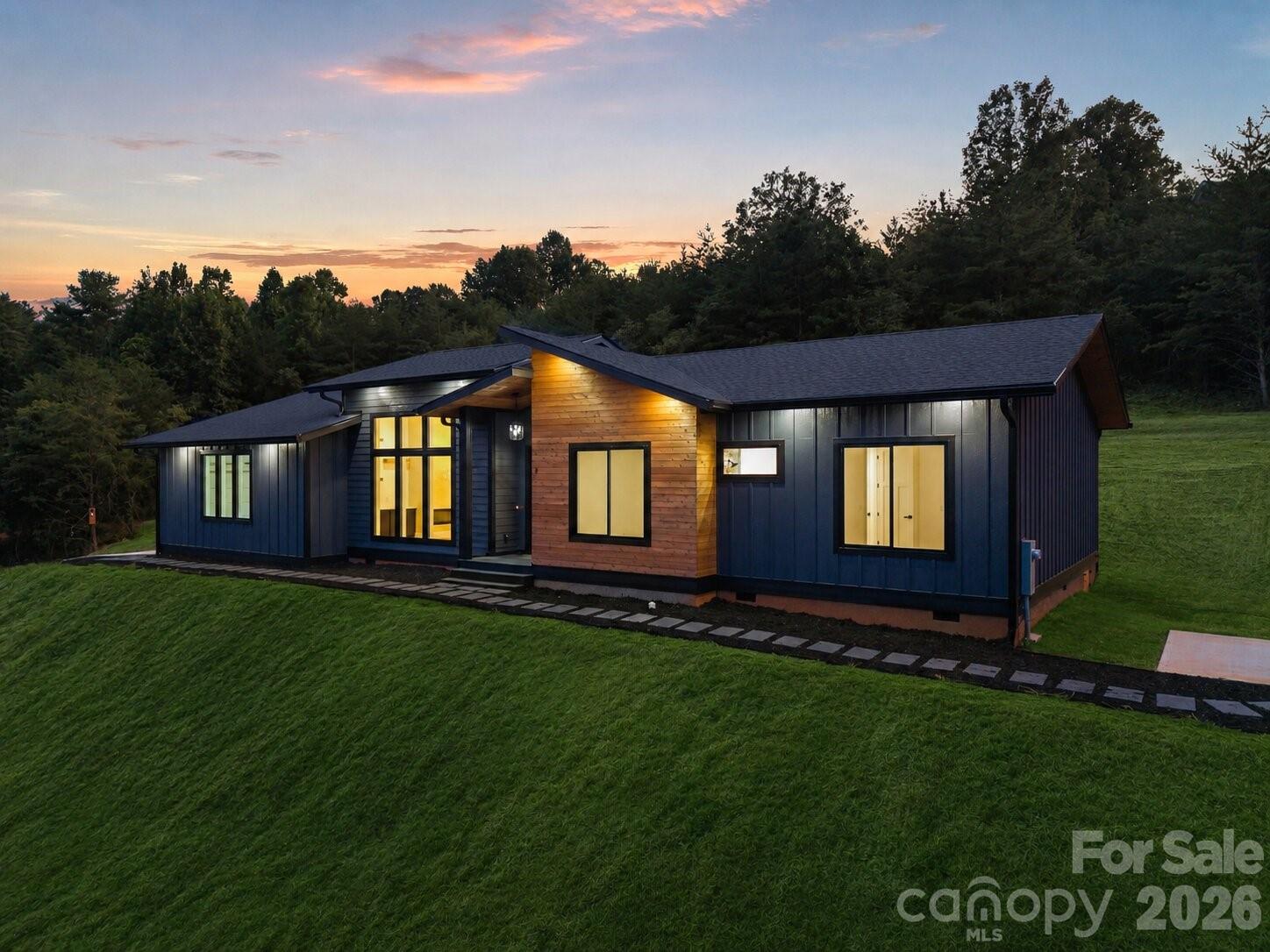 Virtually enhanced grass - 7 Spicebush Lane, Weaverville