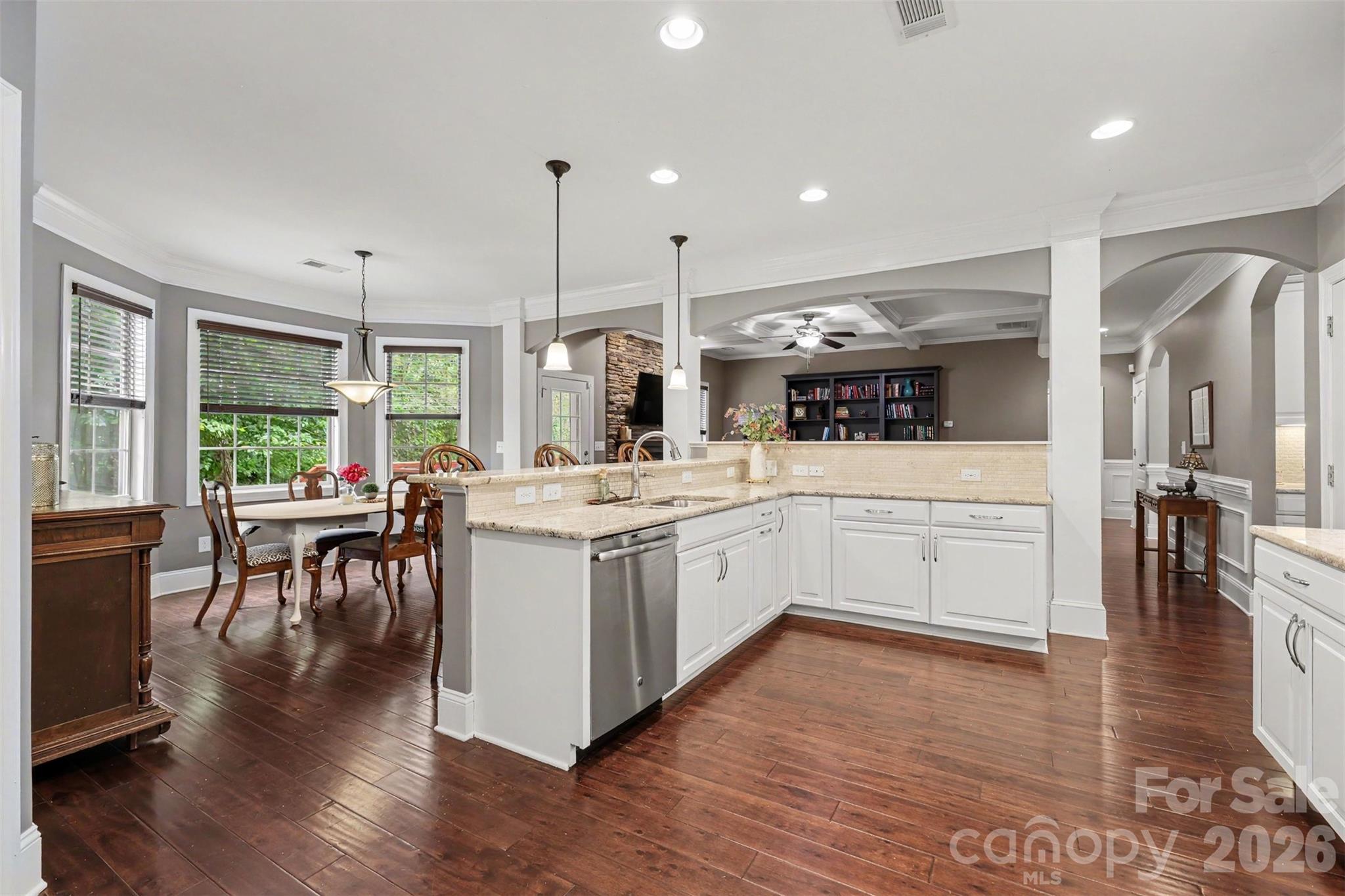 Kitchen/Eat-in area - 4004 Widgeon Way, Waxhaw