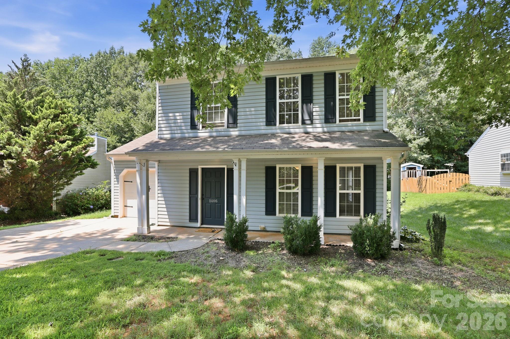 Classic Front Porch - 1406 Juniper Hills Lane, Indian Land