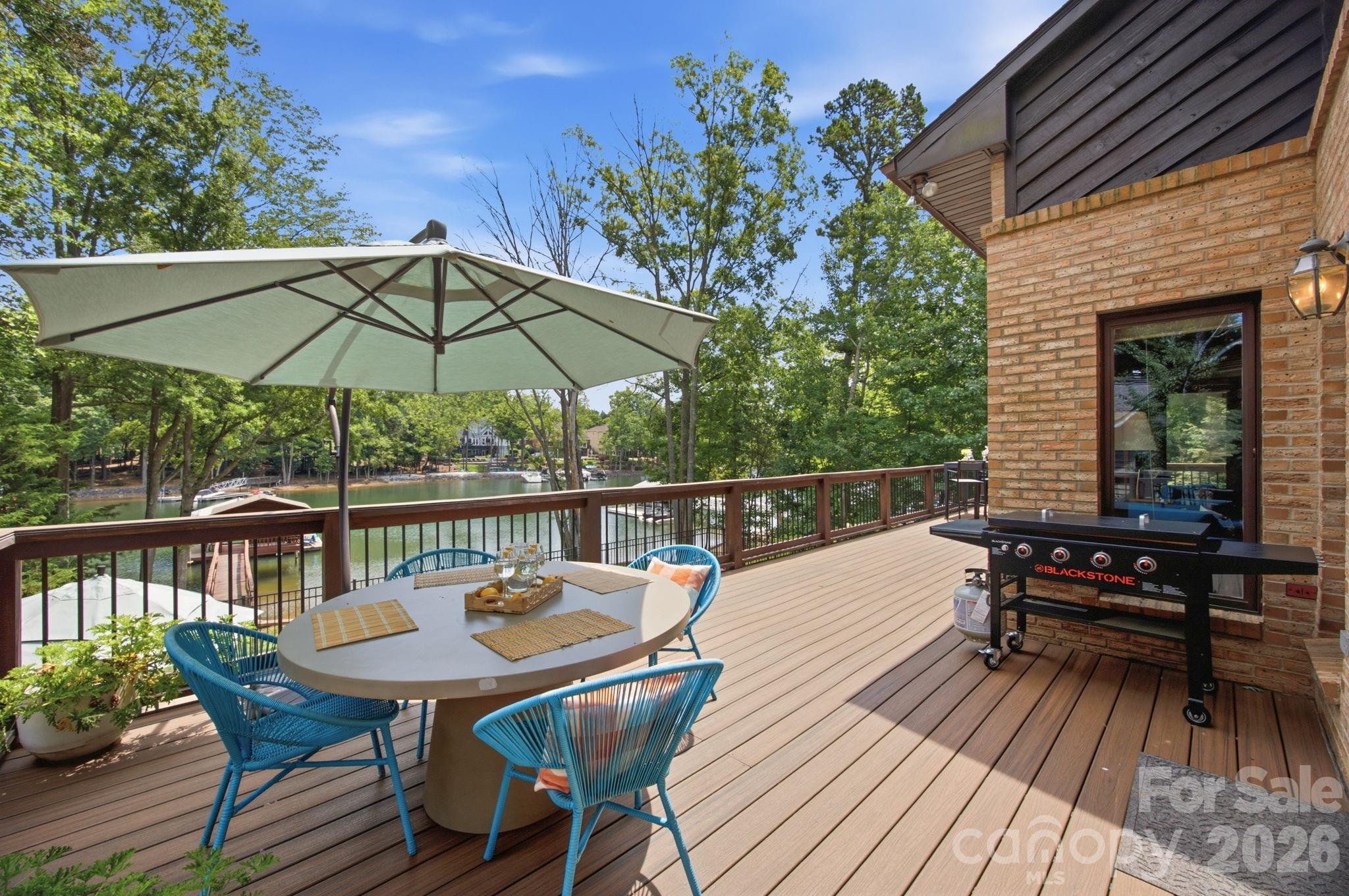 Single Family Residence at 20334 Bethelwood Lane, Cornelius, photo 8 of 47