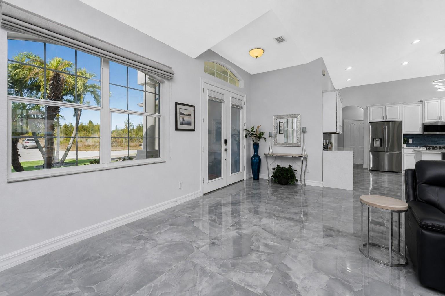 Gorgeous large format porcelain tile. - 16168 LA BARGE CIR, PORT CHARLOTTE