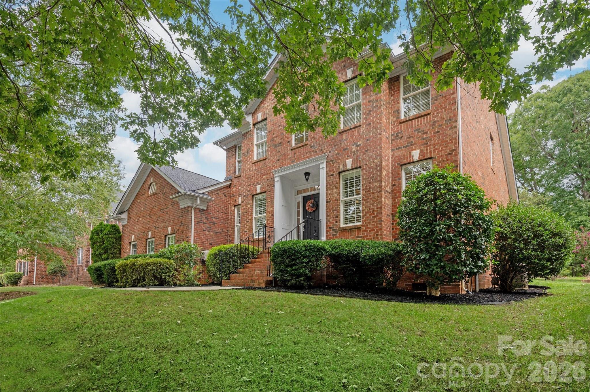 Full brick home - 8306 Denholme Drive, Waxhaw