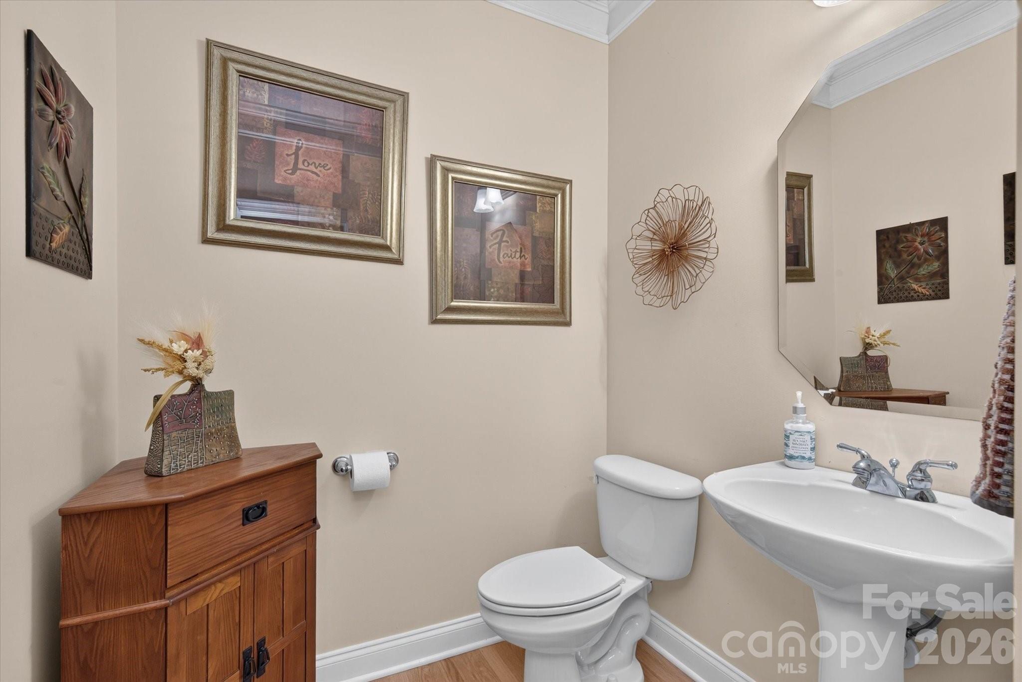 Half bathroom - 8306 Denholme Drive, Waxhaw