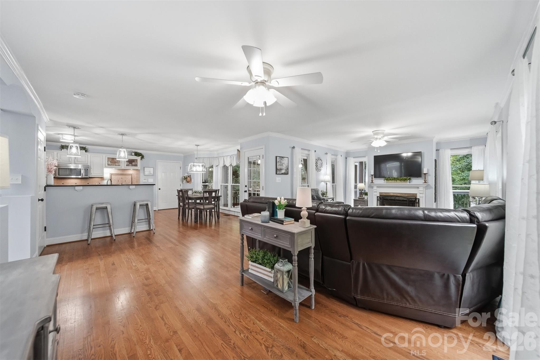 Single Family Residence at 6253 Riviera Run Estates Drive, Hickory, photo 13 of 48