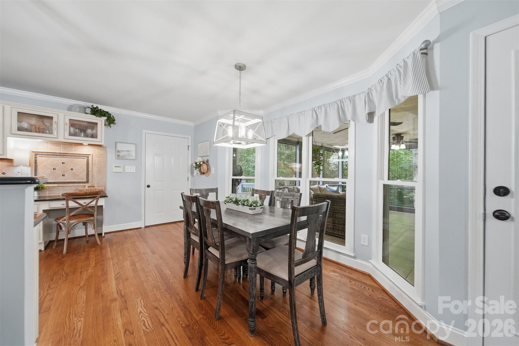 Single Family Residence at 6253 Riviera Run Estates Drive, Hickory, photo 17 of 48