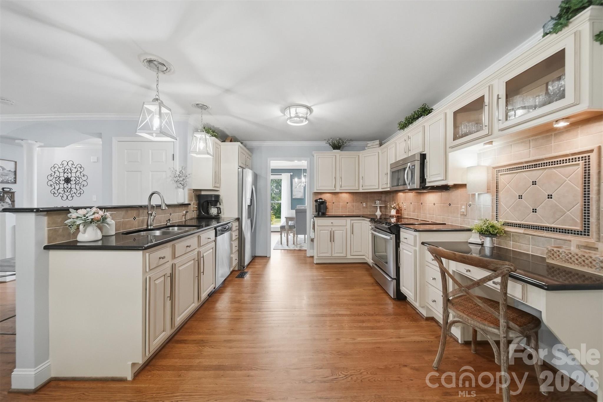 Single Family Residence at 6253 Riviera Run Estates Drive, Hickory, photo 19 of 48