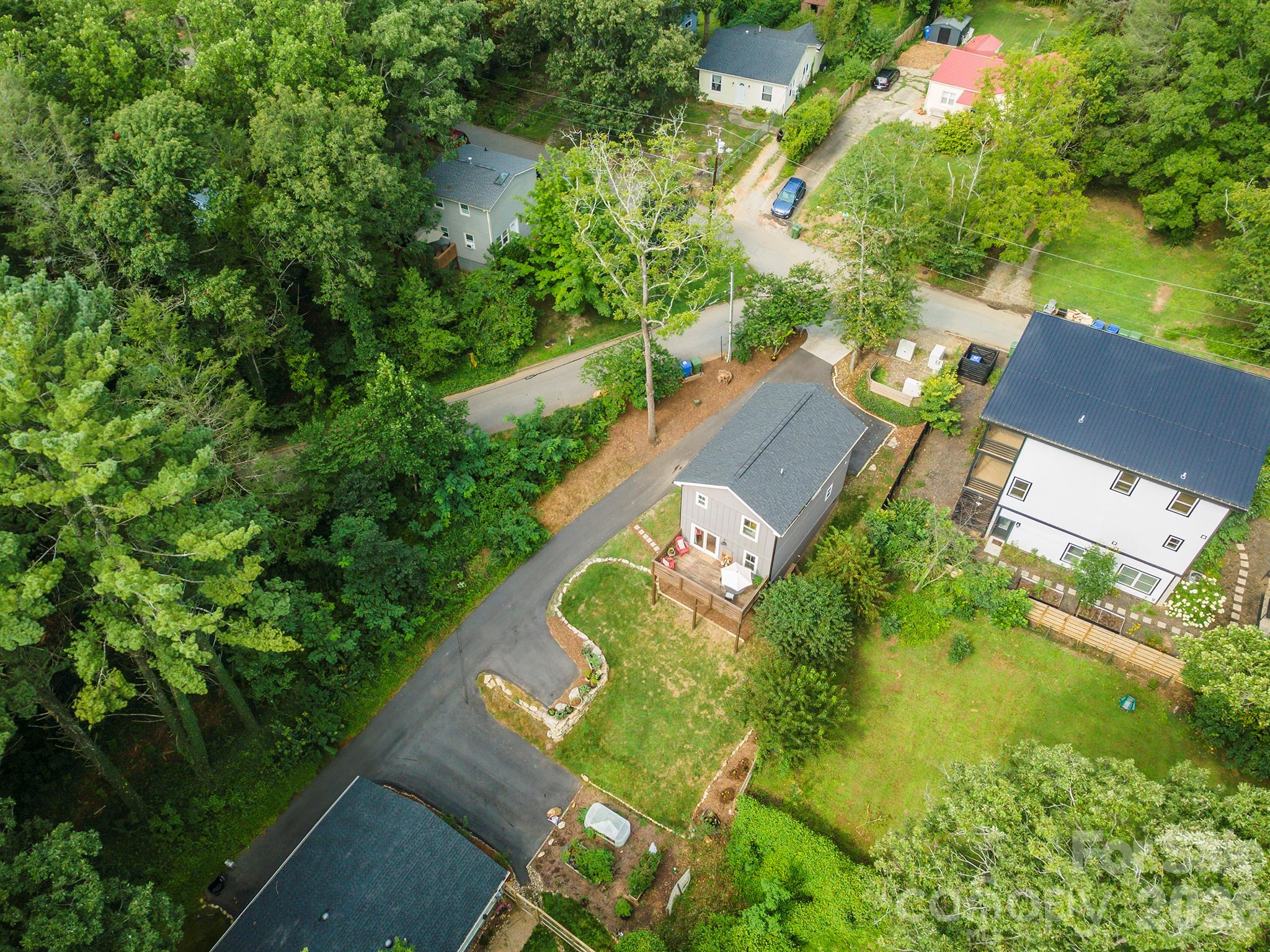 Single Family Residence at 191 Chatham Road, Asheville, photo 40 of 41