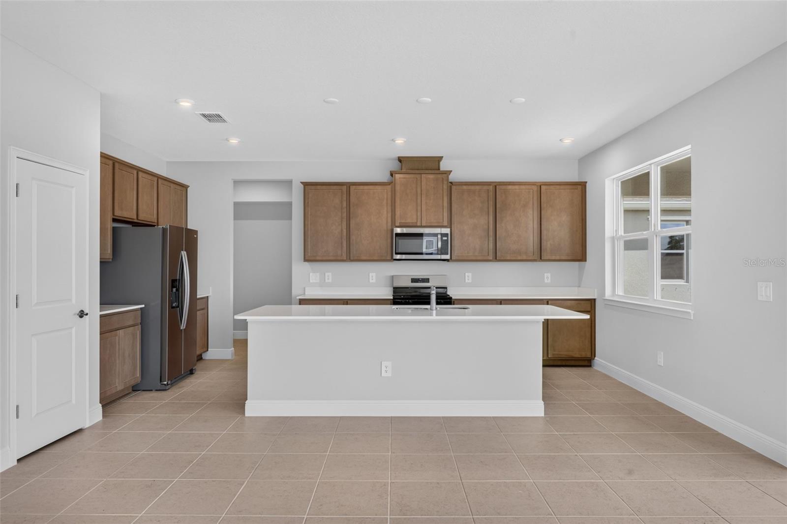 Single Family Residence at 9022 SUNDANCE TER, PARRISH, photo 6 of 42