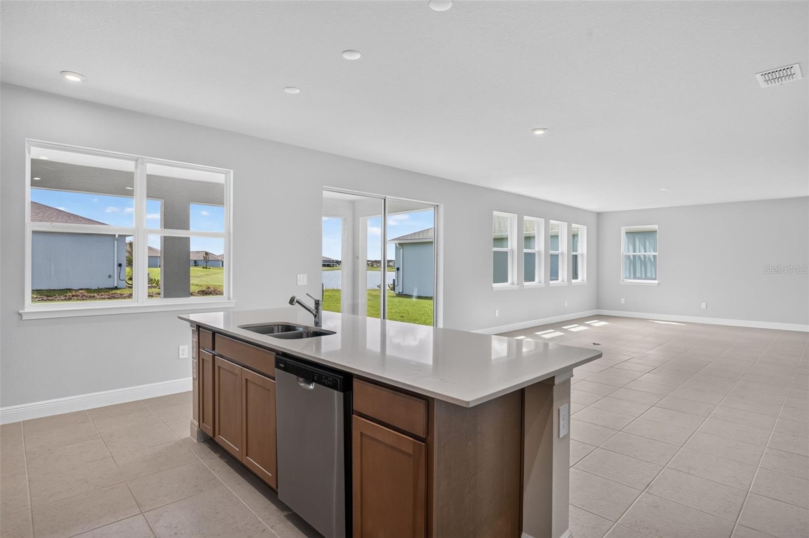 Single Family Residence at 9022 SUNDANCE TER, PARRISH, photo 11 of 42