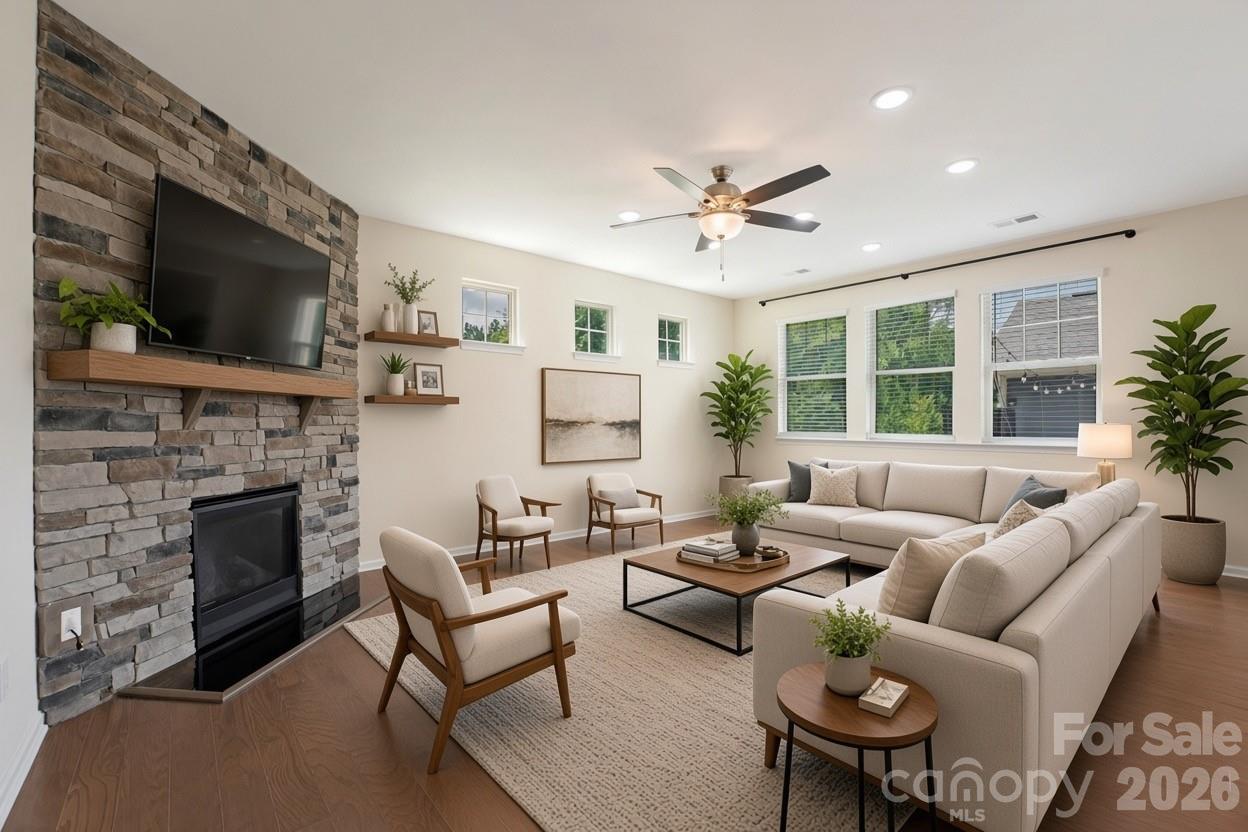 Virtually staged - 15505 Davidson East Drive, Davidson