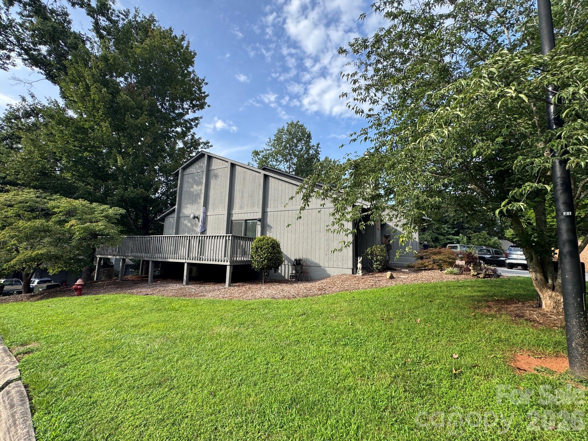 Side view - 501 Independence Trail, Morganton