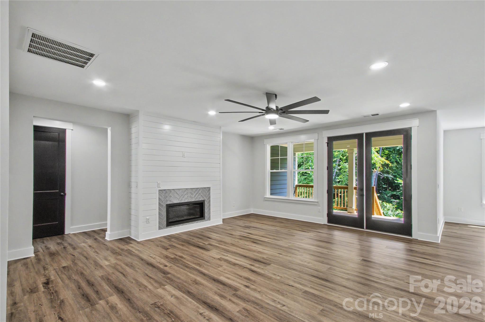 Single Family Residence at 3201 Timber Run Lane, Maiden, photo 7 of 41