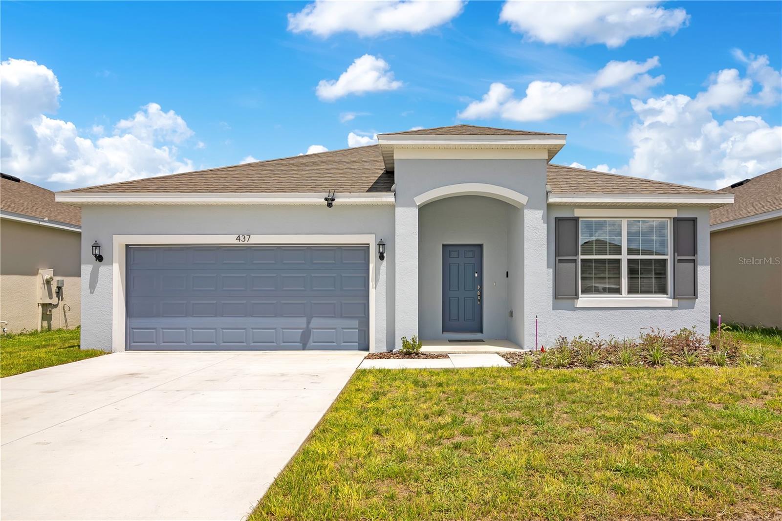 437 SILVER PALM DR