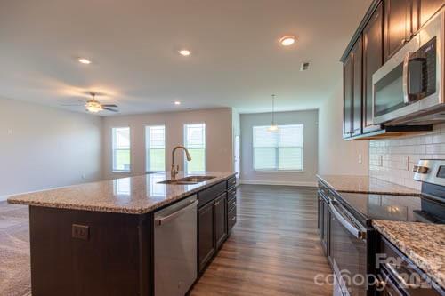 Single Family Residence at 216 Crane Creek Way, Lexington, photo 7 of 41