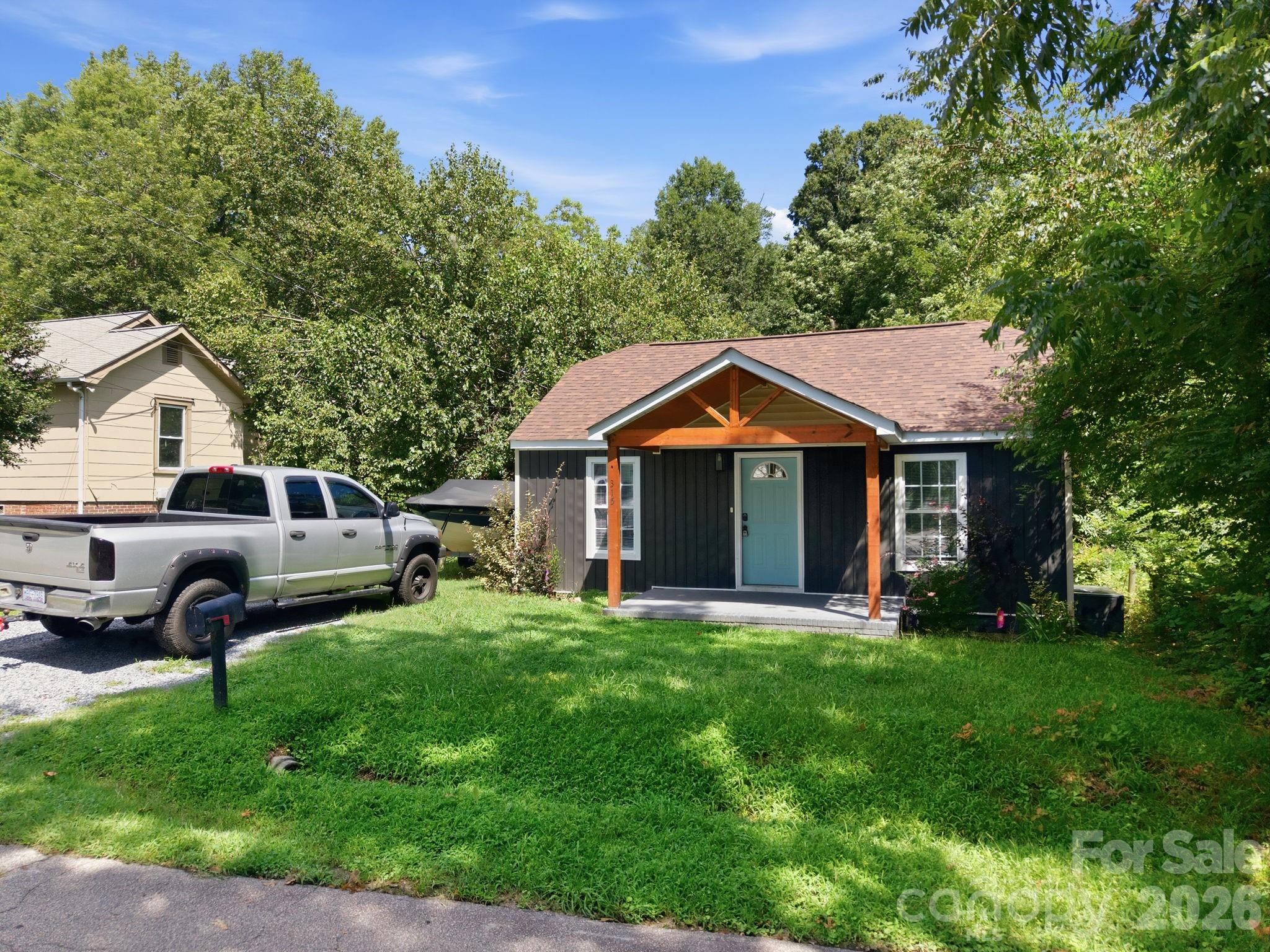 Single Family Residence at 315 Pineview Street, Kannapolis, photo 24 of 35