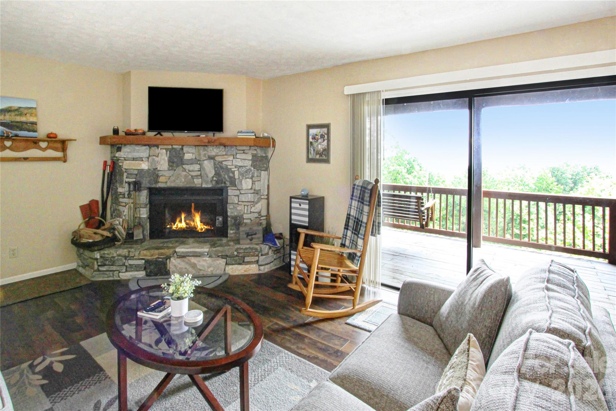 Condominium at 121 Toxaway Views Drive, Lake Toxaway, photo 8 of 48