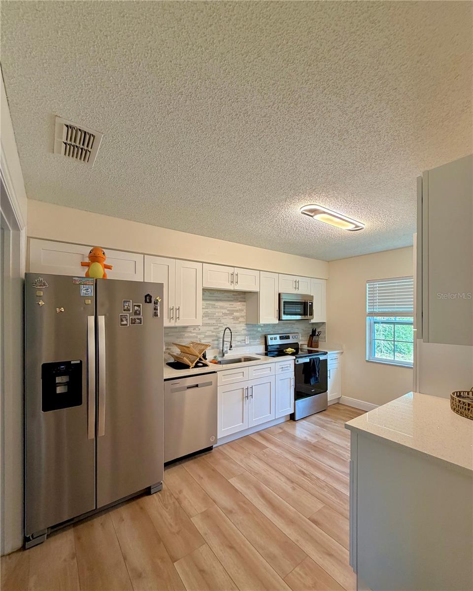 Single Family Residence at 6353 FLORIDA AVE, NEW PORT RICHEY, photo 11 of 34