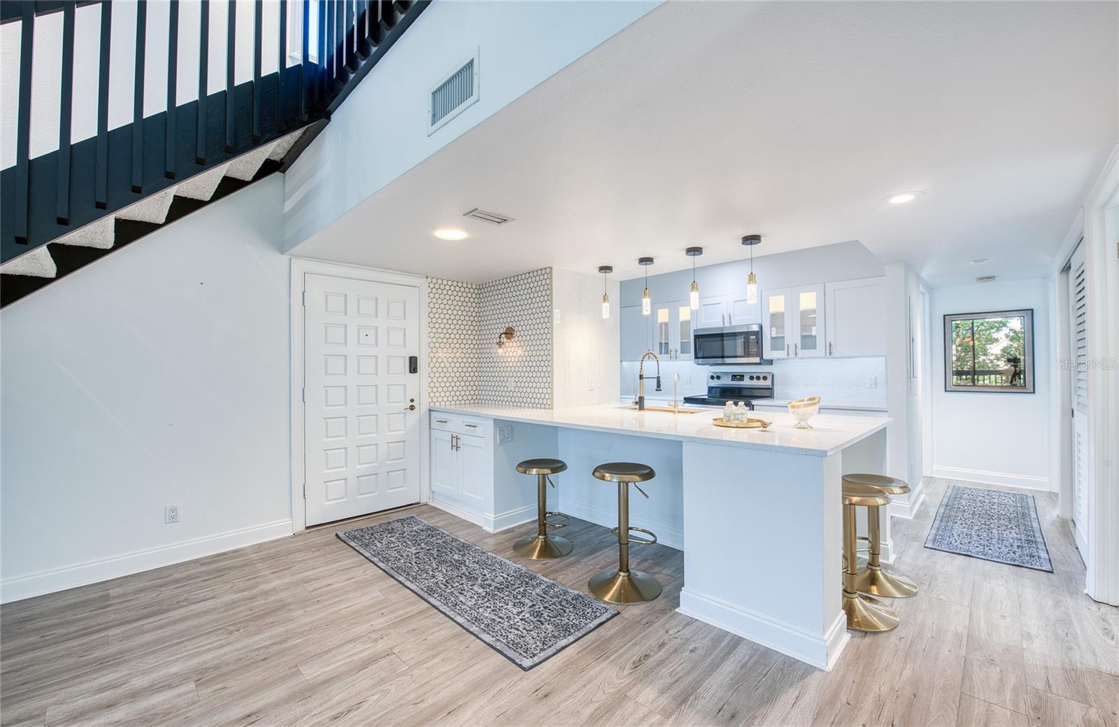 Condominium at 1328 PELICAN CREEK XING #D, ST PETERSBURG, photo 3 of 96