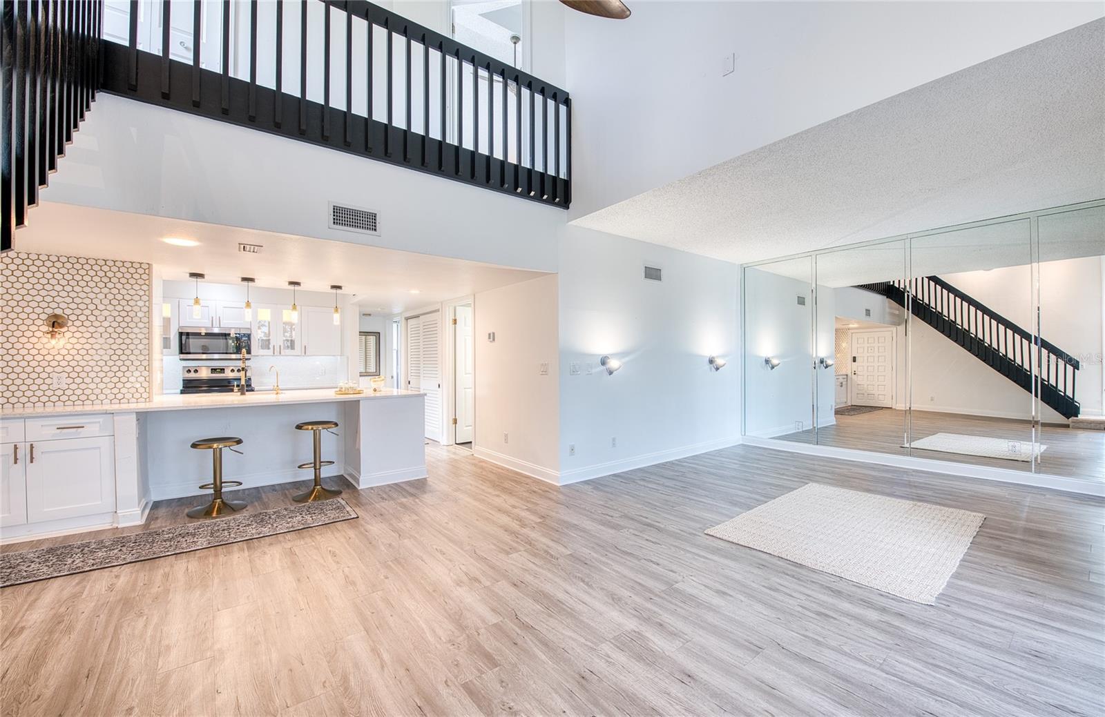 Condominium at 1328 PELICAN CREEK XING #D, ST PETERSBURG, photo 4 of 96