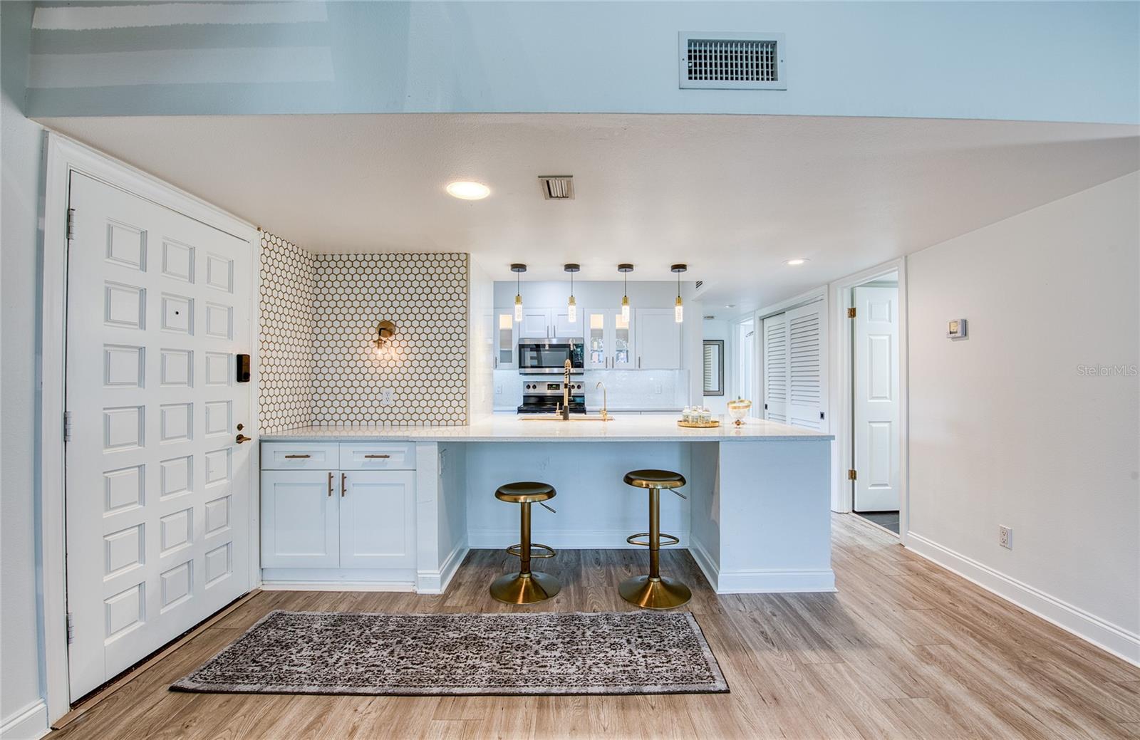 Condominium at 1328 PELICAN CREEK XING #D, ST PETERSBURG, photo 16 of 96