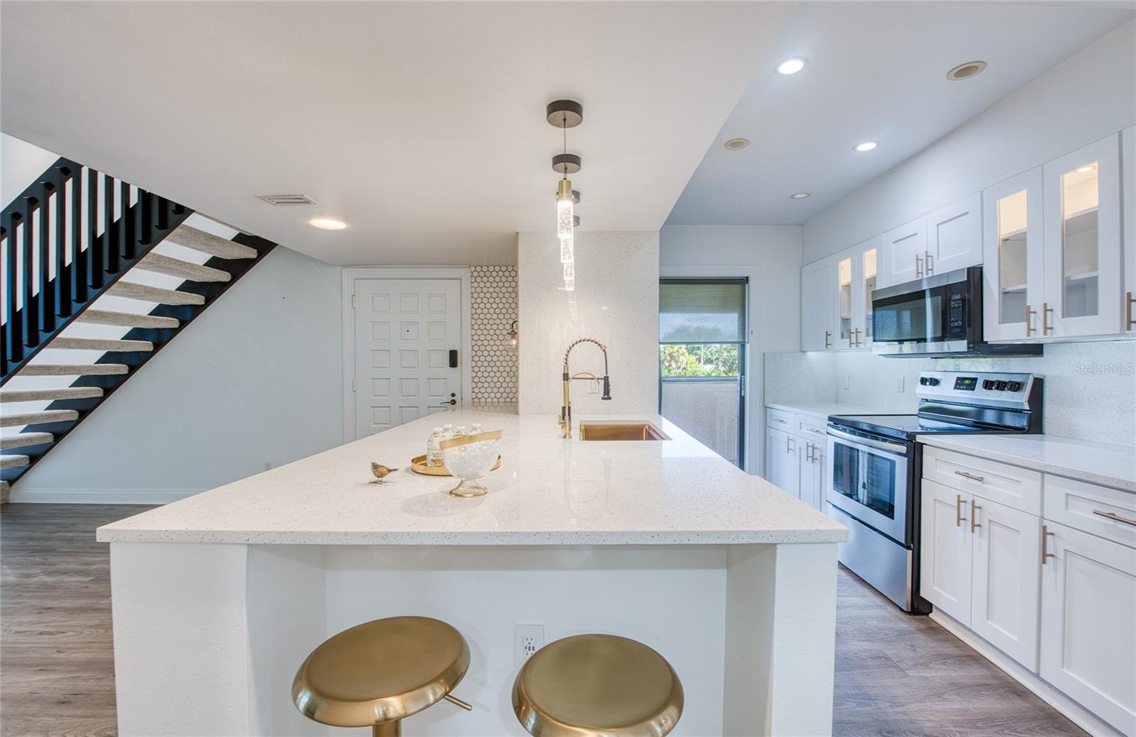 Condominium at 1328 PELICAN CREEK XING #D, ST PETERSBURG, photo 18 of 96