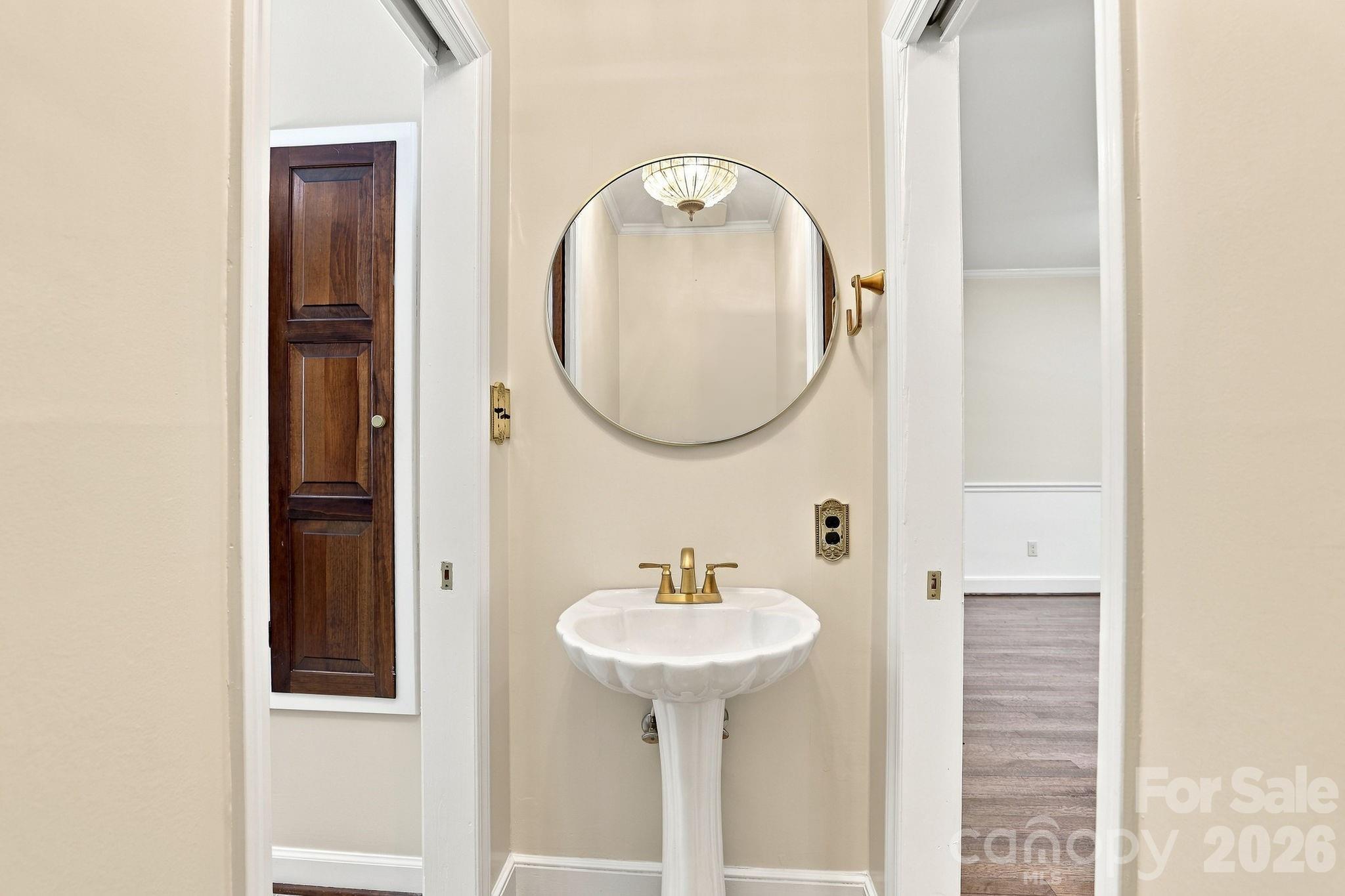 Half Bath - 514 Belwood Drive, Belmont