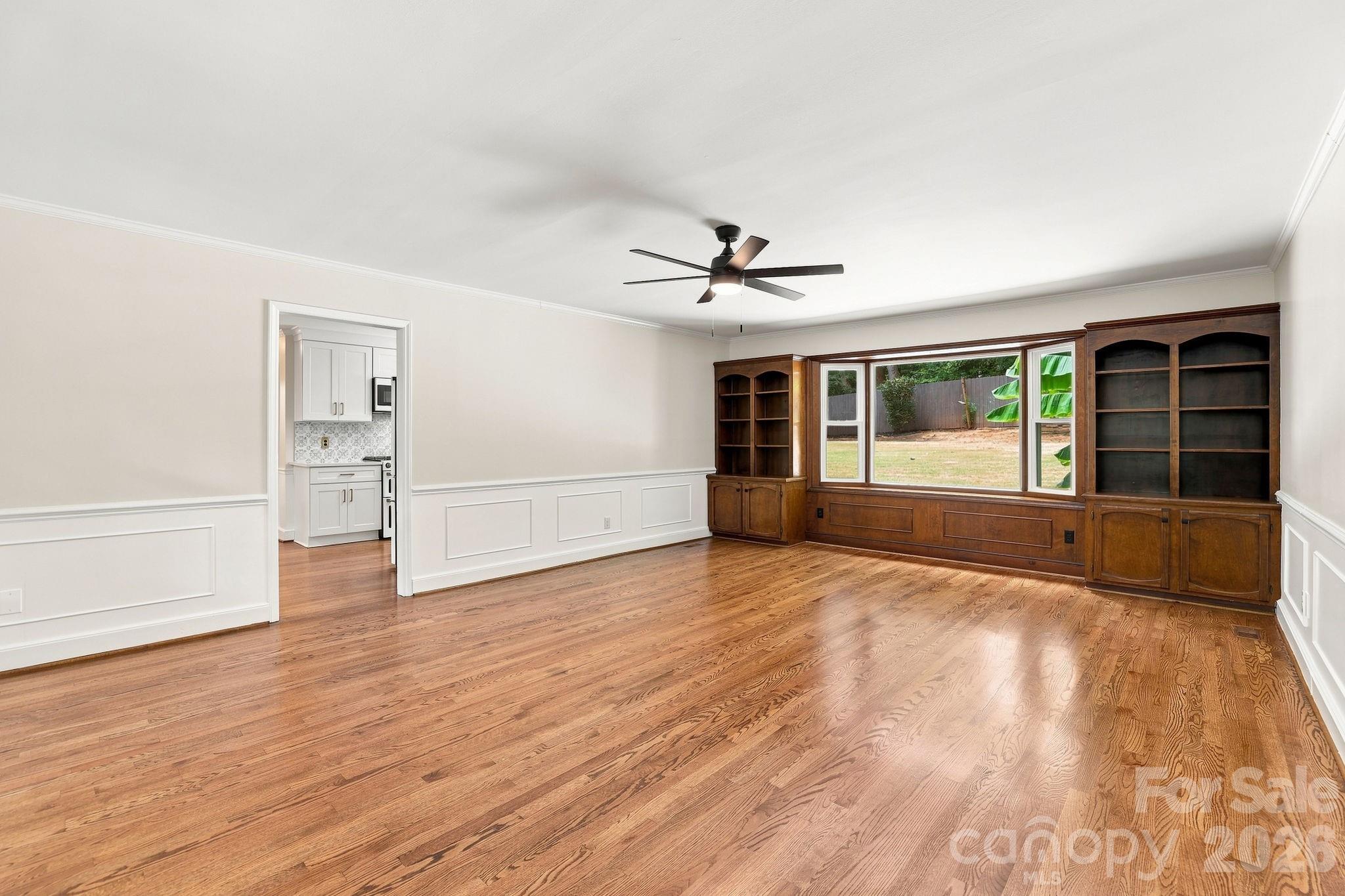 Family Room - 514 Belwood Drive, Belmont