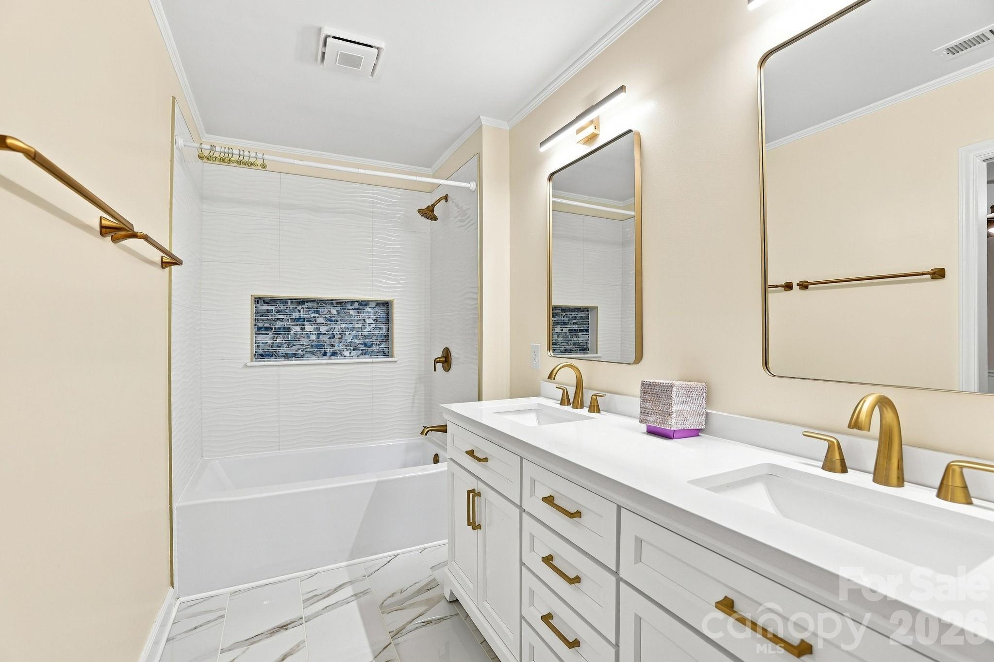 Primary Bathroom - 514 Belwood Drive, Belmont