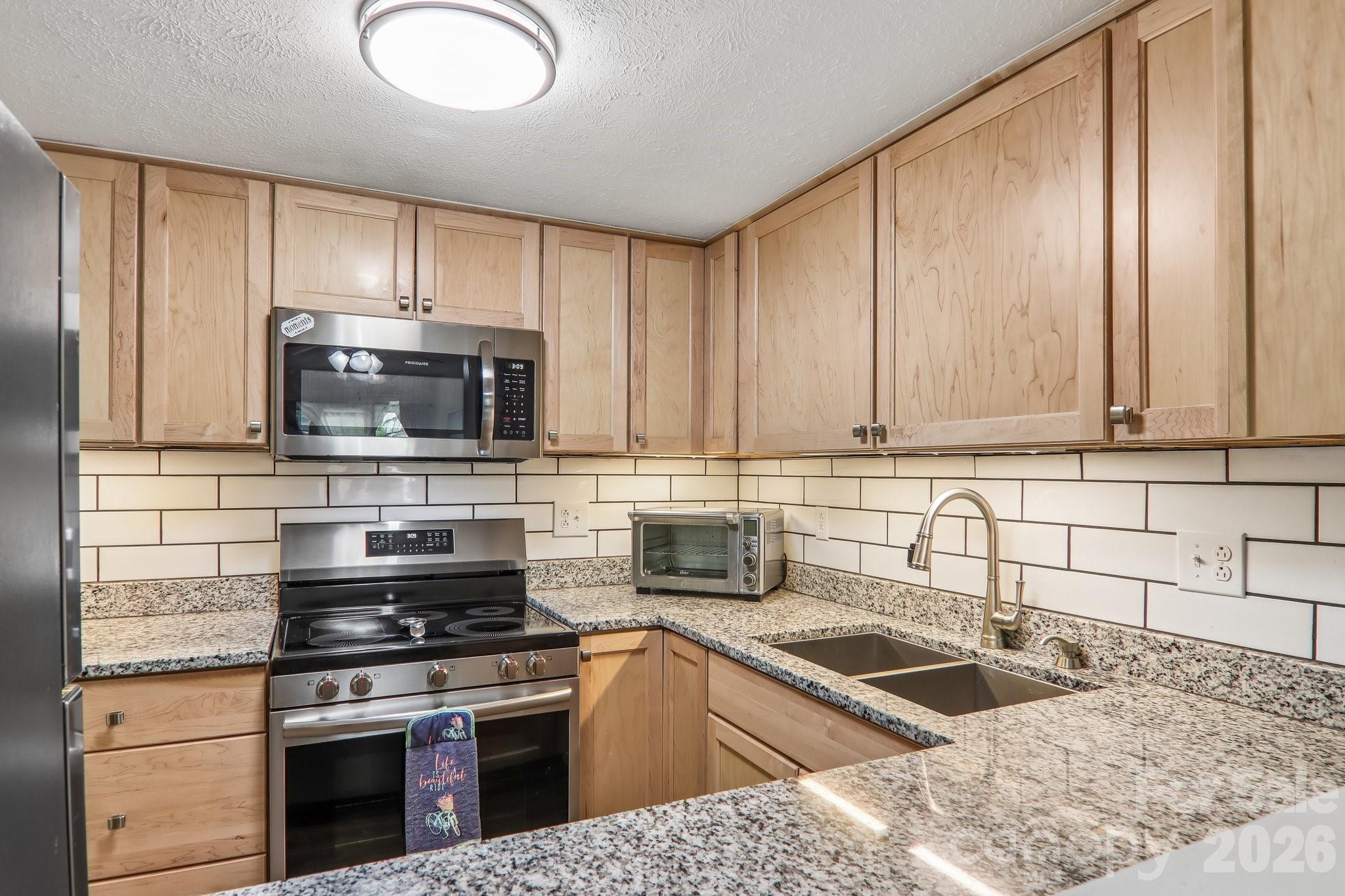 Townhouse at 70 Ninevah Road, Waynesville, photo 9 of 41