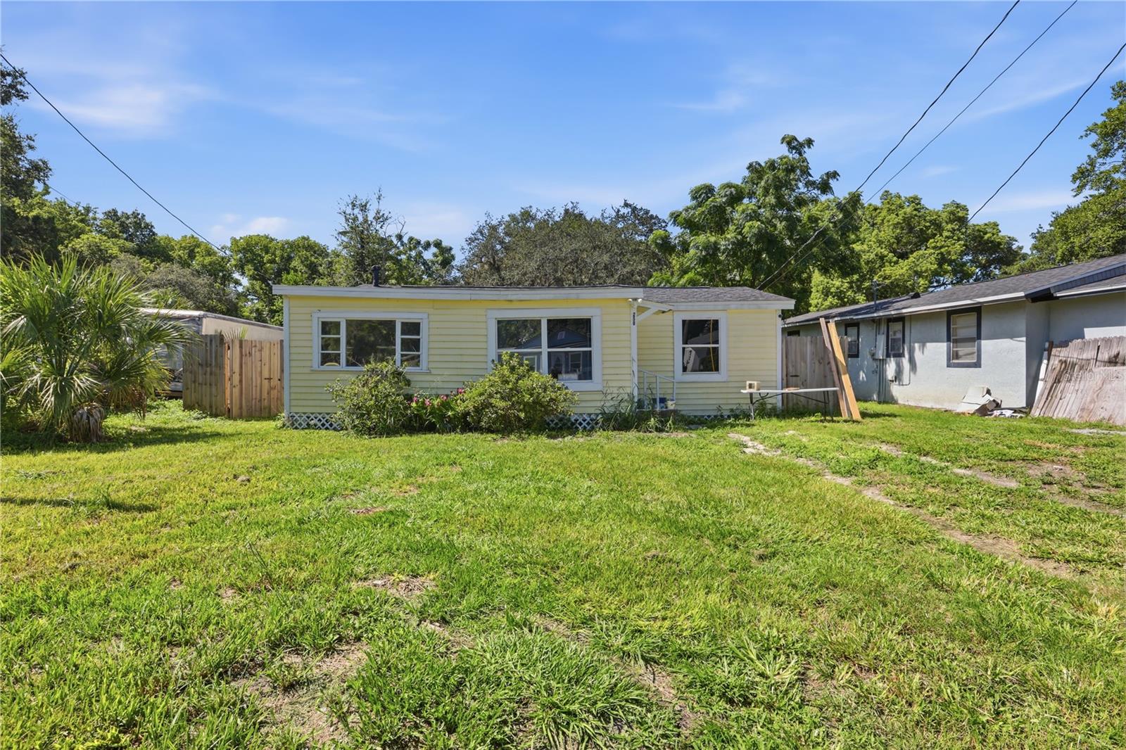 250 W 7TH ST
