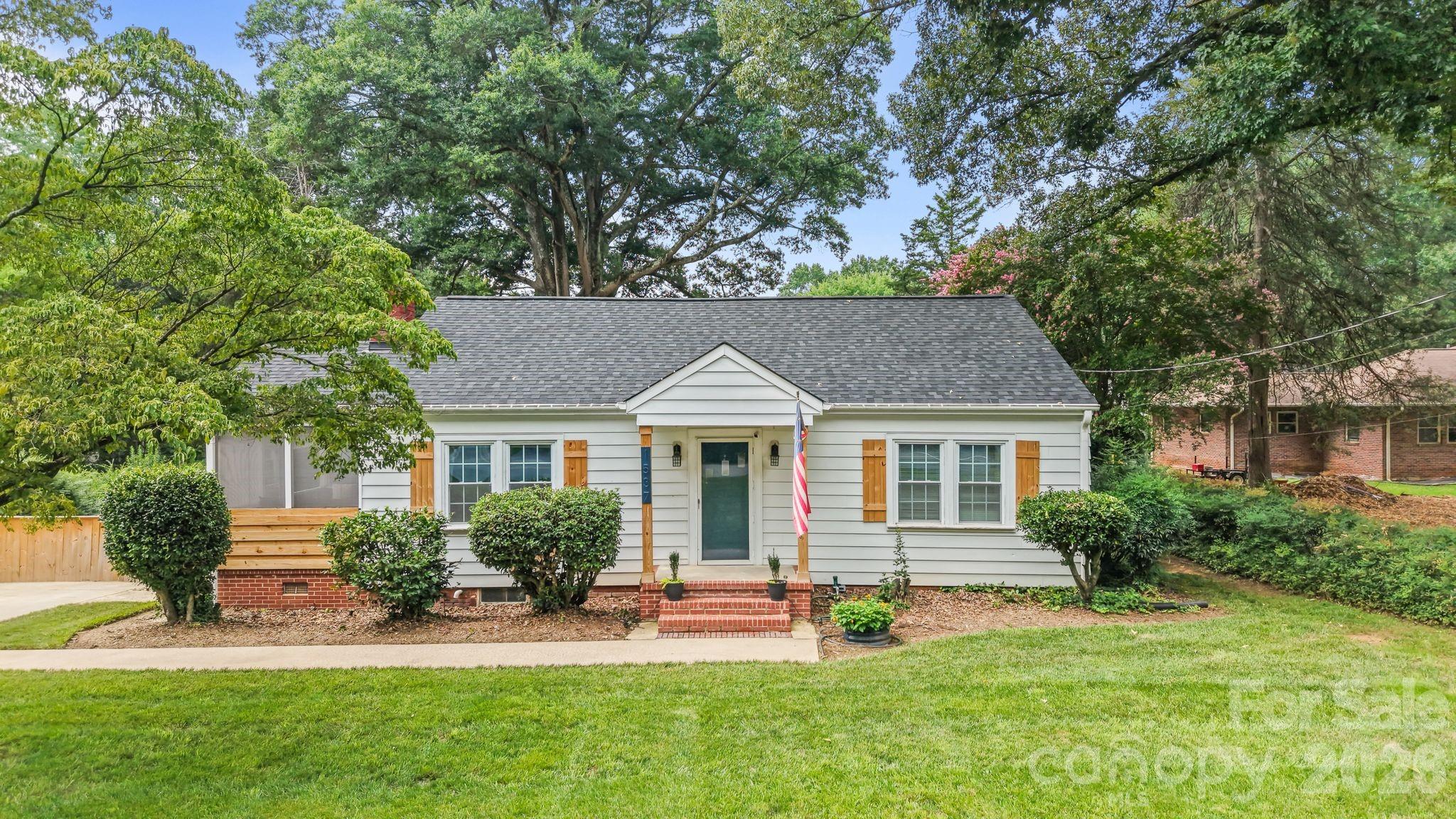 1537 S New Hope Road
