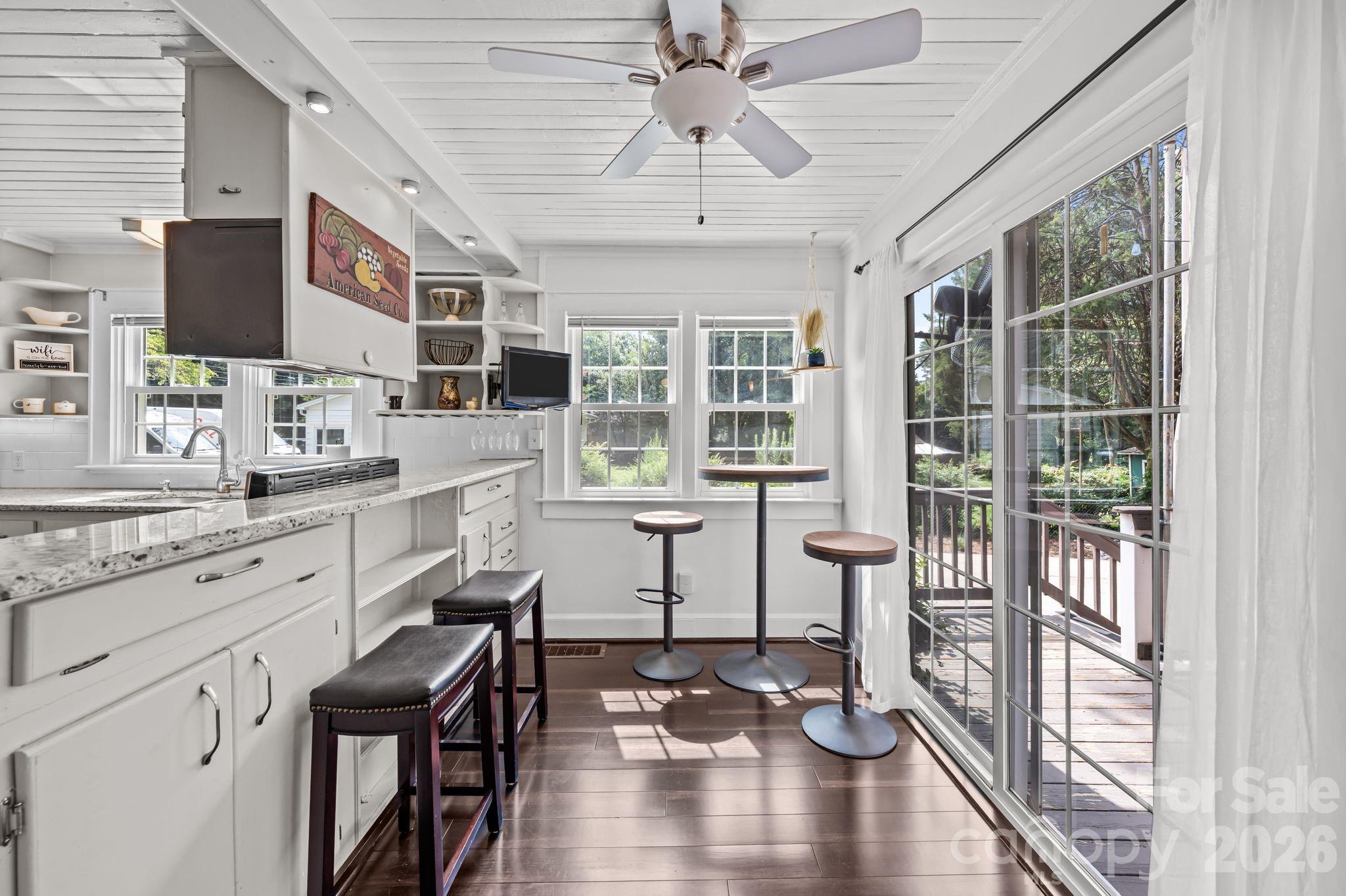 Breakfast Area - 1537 S New Hope Road, Gastonia