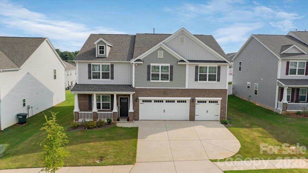 Single Family Residence at 8013 Kennesaw Drive, Gastonia, photo 2 of 46