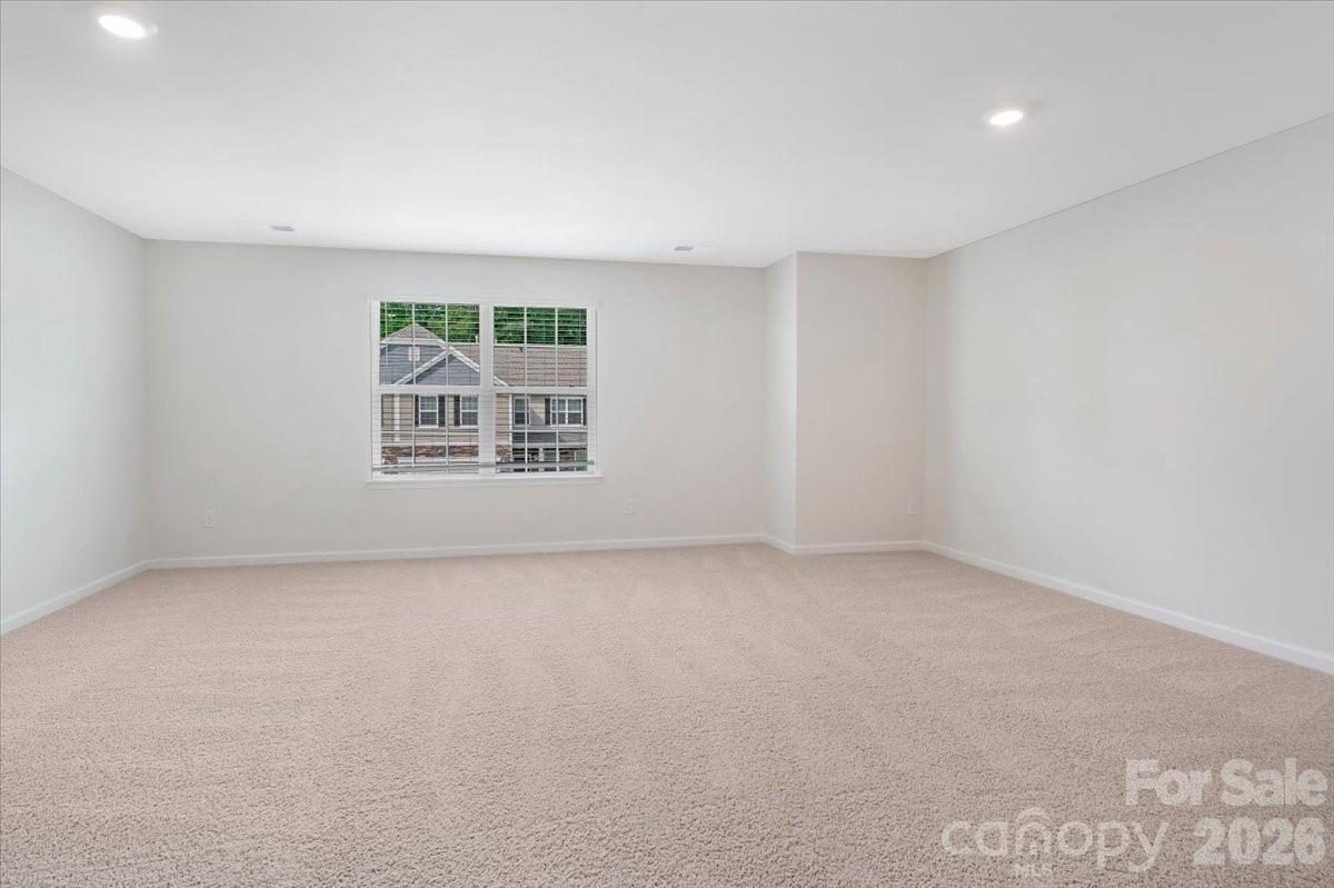 Single Family Residence at 8013 Kennesaw Drive, Gastonia, photo 33 of 46