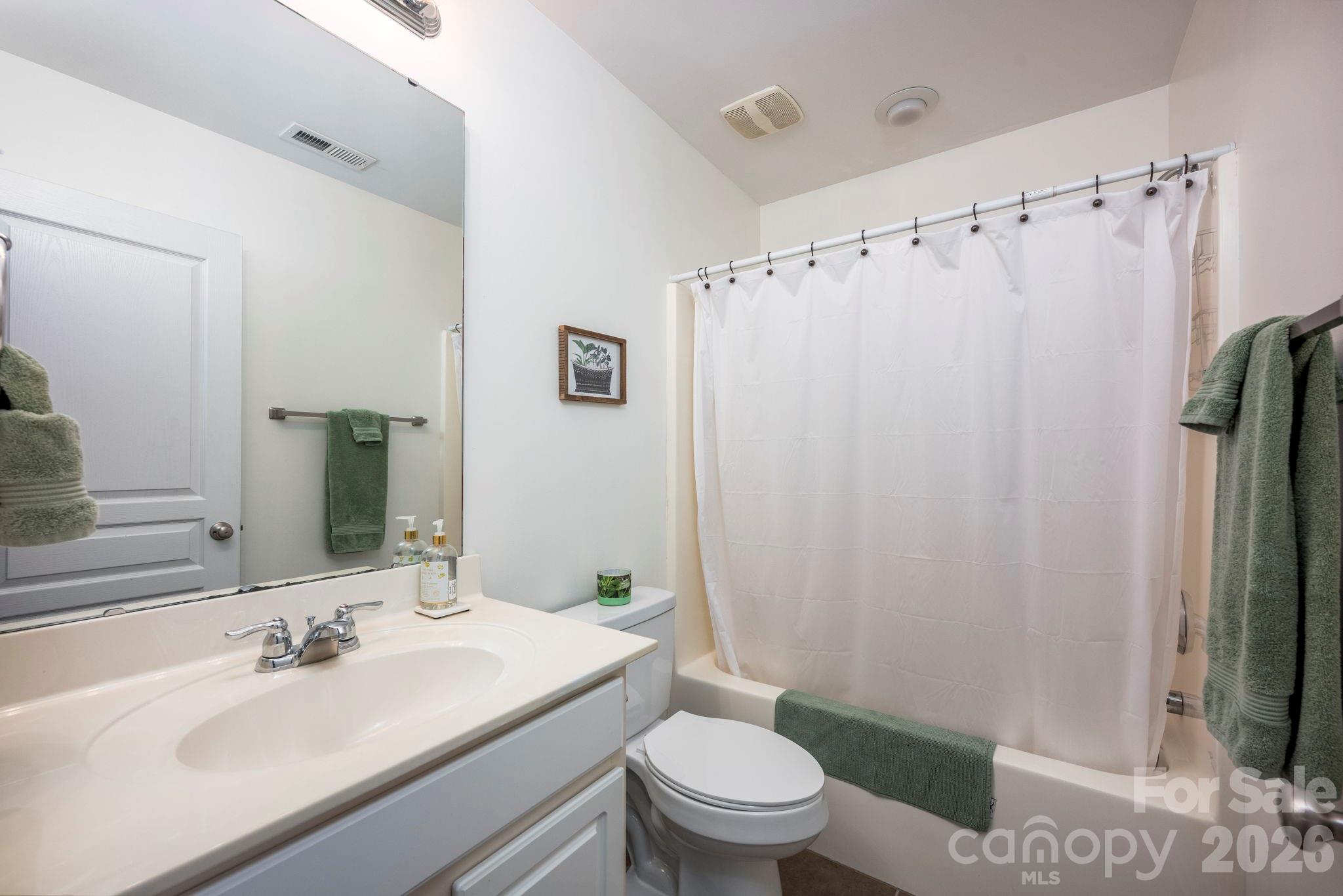 Townhouse at 8008 Willow Branch Drive, Waxhaw, photo 17 of 28