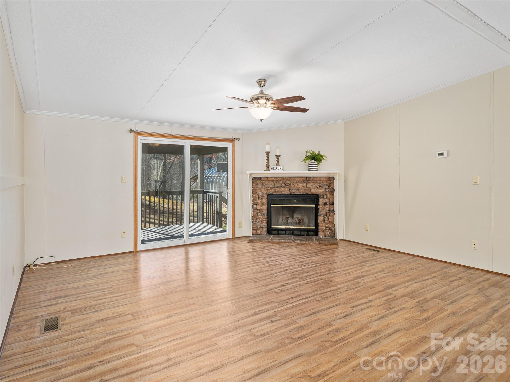 Single Family Residence at 105 Satinwood Drive, Burnsville, photo 3 of 24