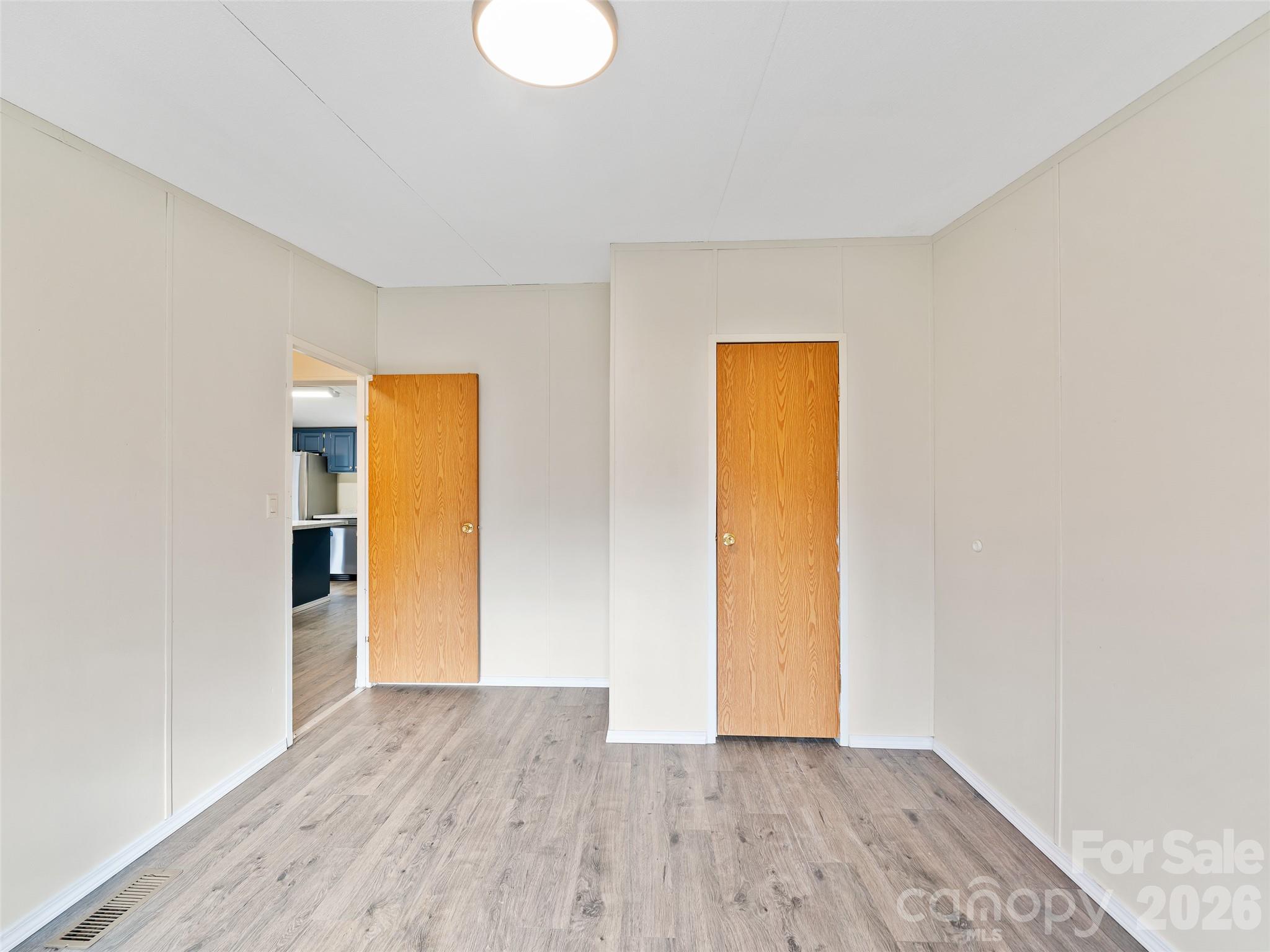 Single Family Residence at 105 Satinwood Drive, Burnsville, photo 12 of 24