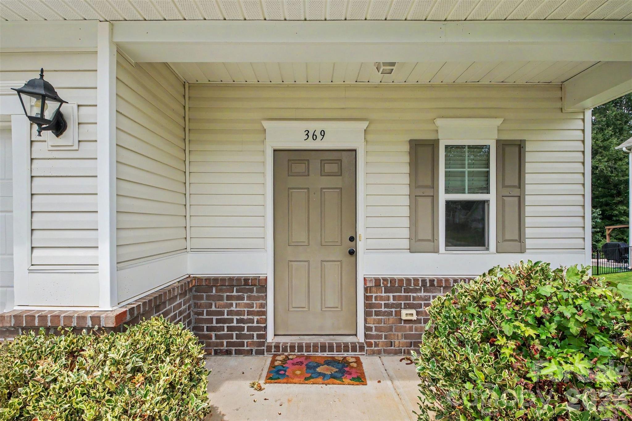 Single Family Residence at 369 Settlers Grove Lane, Salisbury, photo 3 of 29