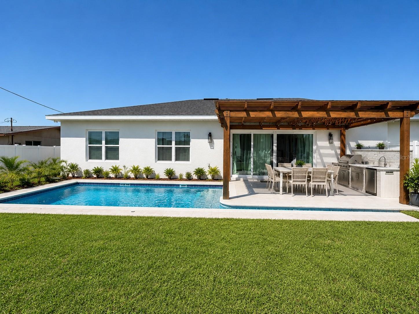 Virtually edited for illustrative/inspirational purposes. - 5813 REGENT RD, VENICE