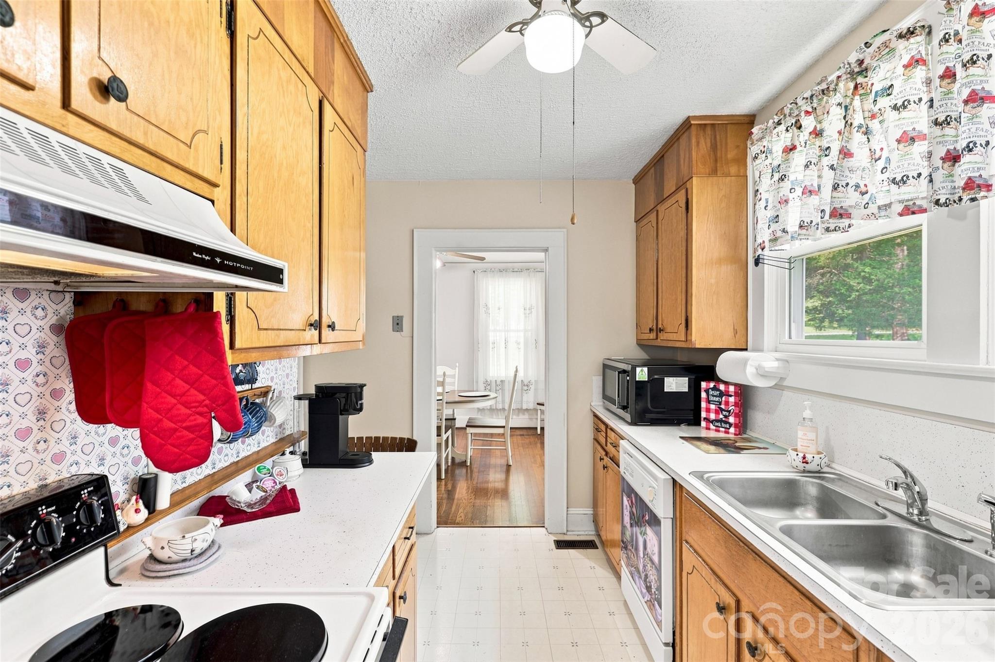 Kitchen - 1106 N Main Street, Mount Holly
