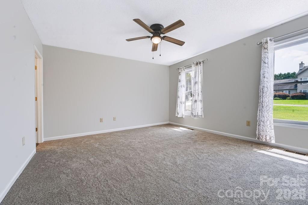 Single Family Residence at 5139 Butner Drive, Hickory, photo 12 of 28